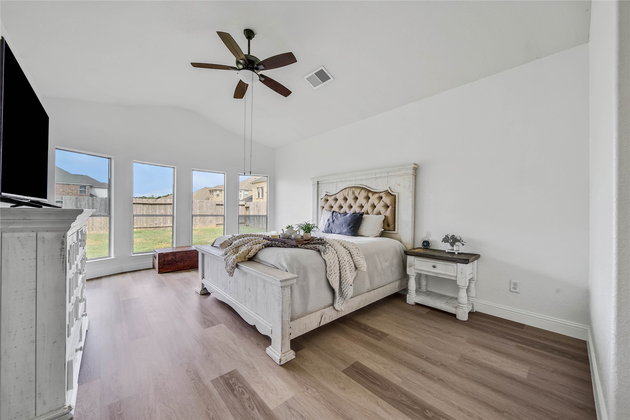 15403 Macy Drive Property Photo 15
