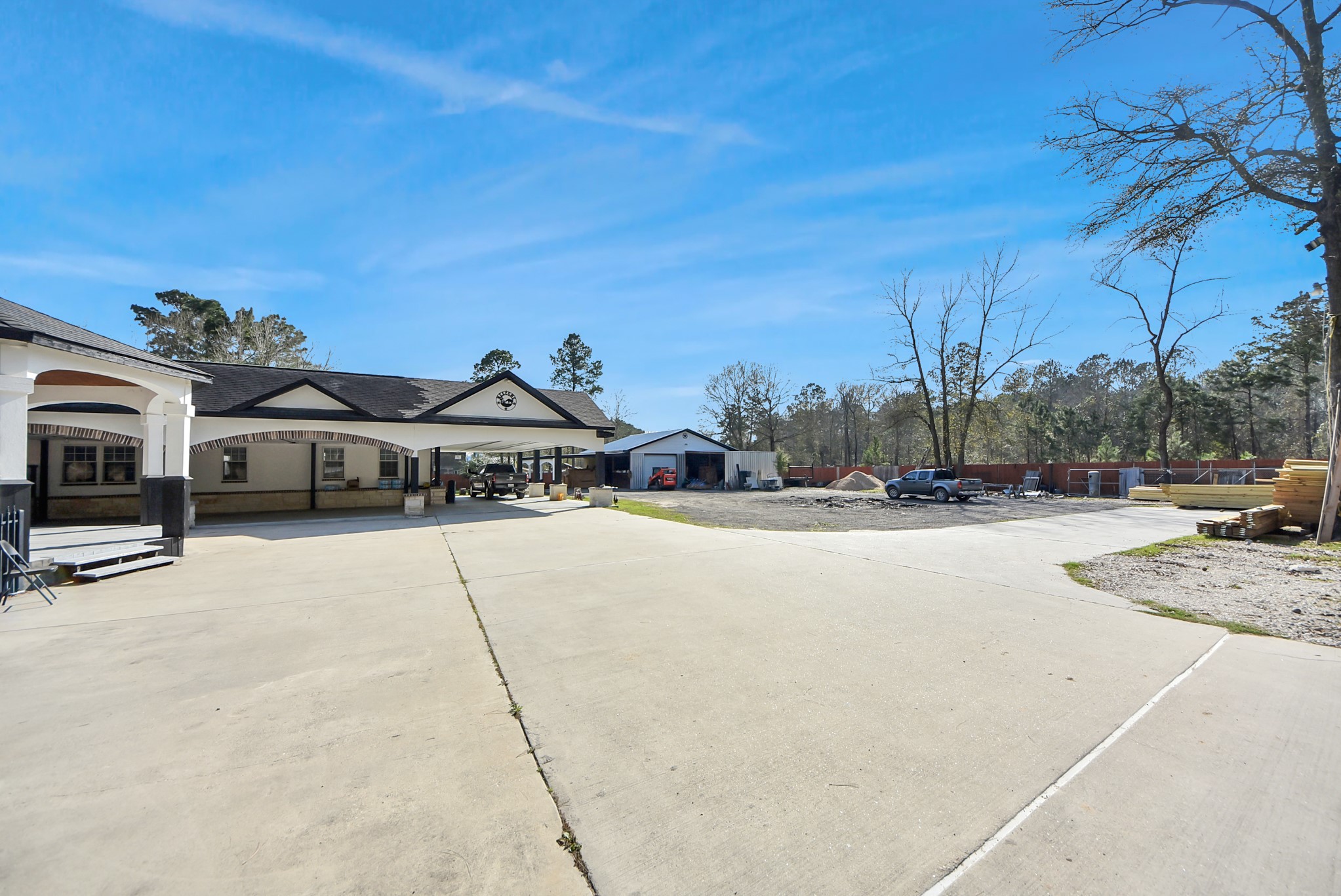 26090 Cornwall Property Photo 6