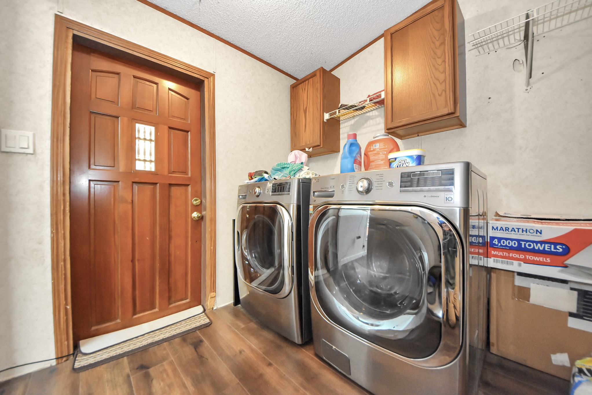 26090 Cornwall Property Photo 23