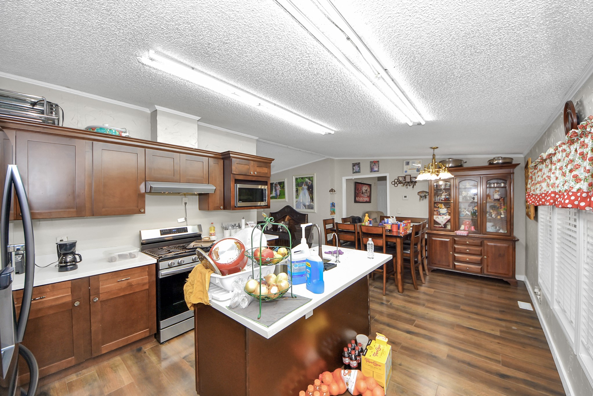 26090 Cornwall Property Photo 24