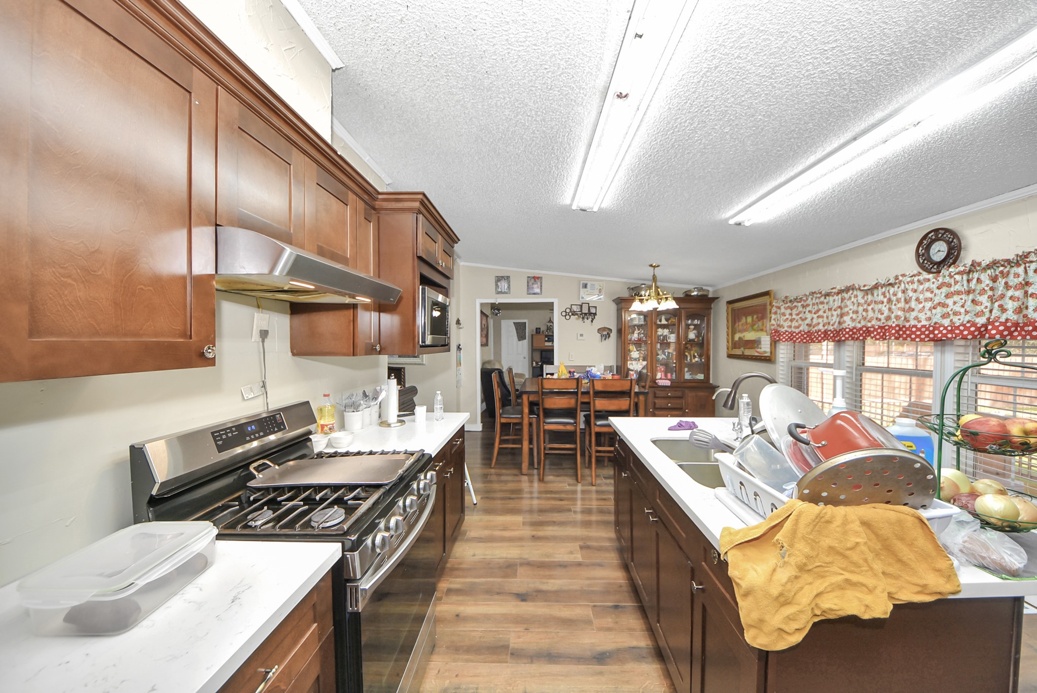 26090 Cornwall Property Photo 25