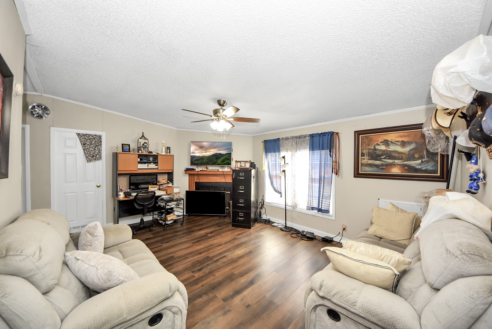 26090 Cornwall Property Photo 30