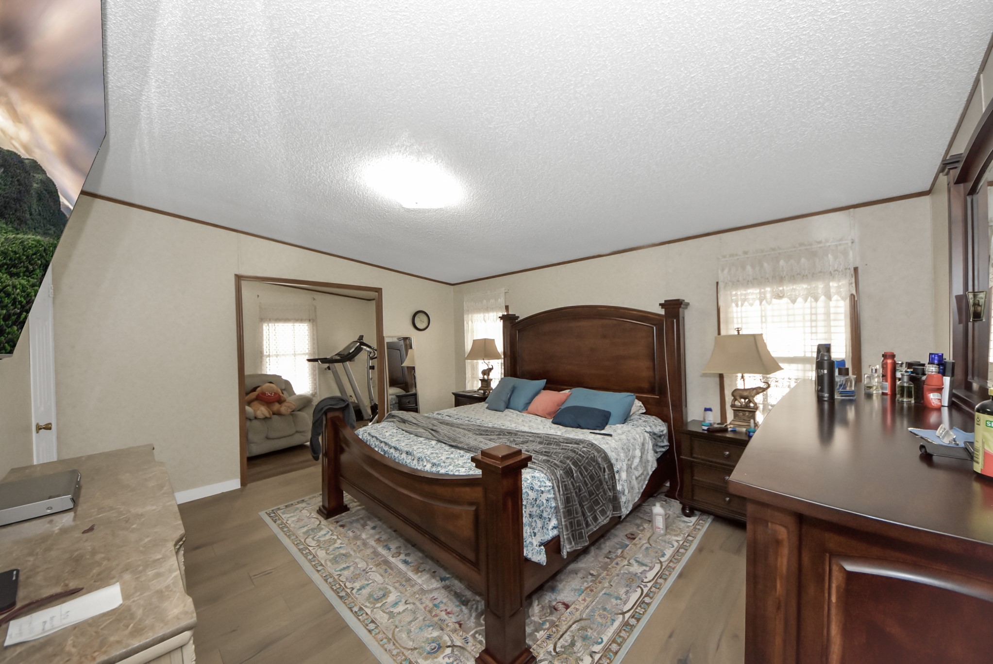 26090 Cornwall Property Photo 37