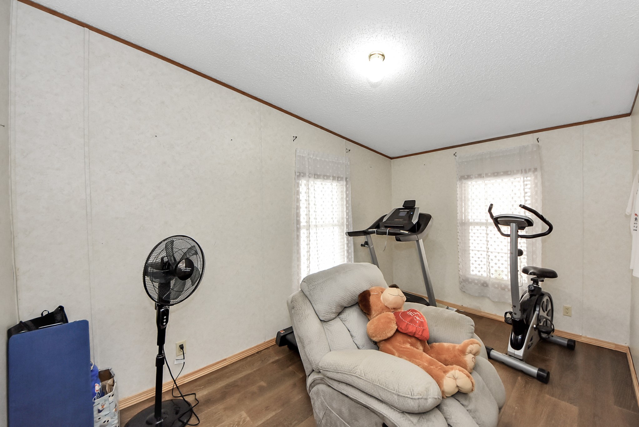 26090 Cornwall Property Photo 40