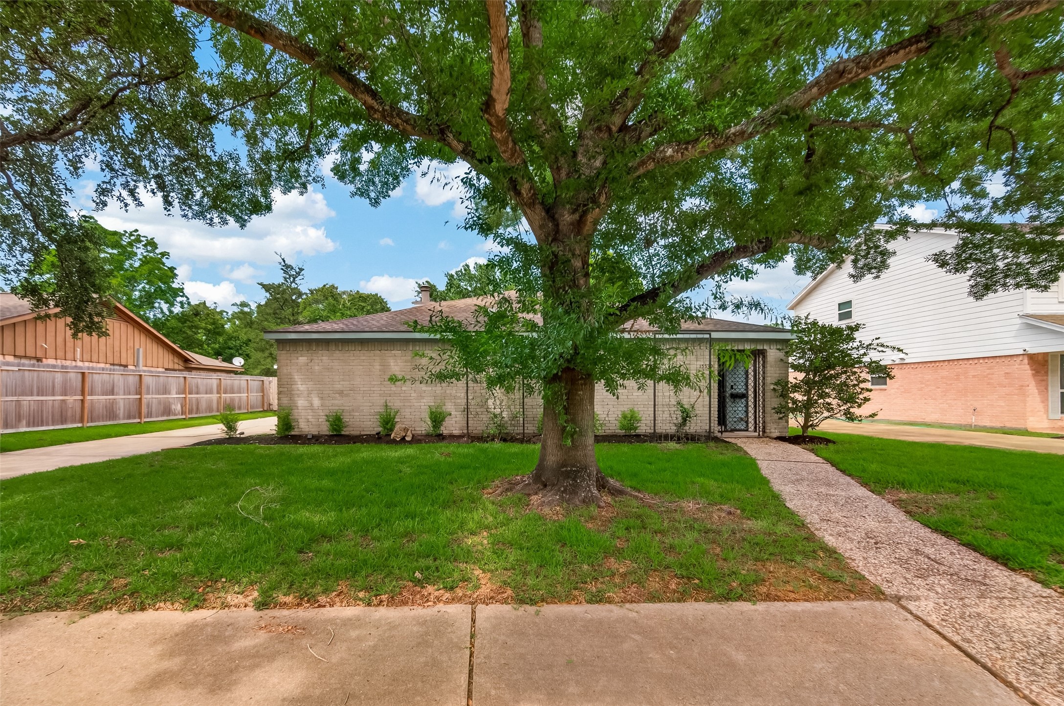 15539 Torry Pines Road Property Photo 1