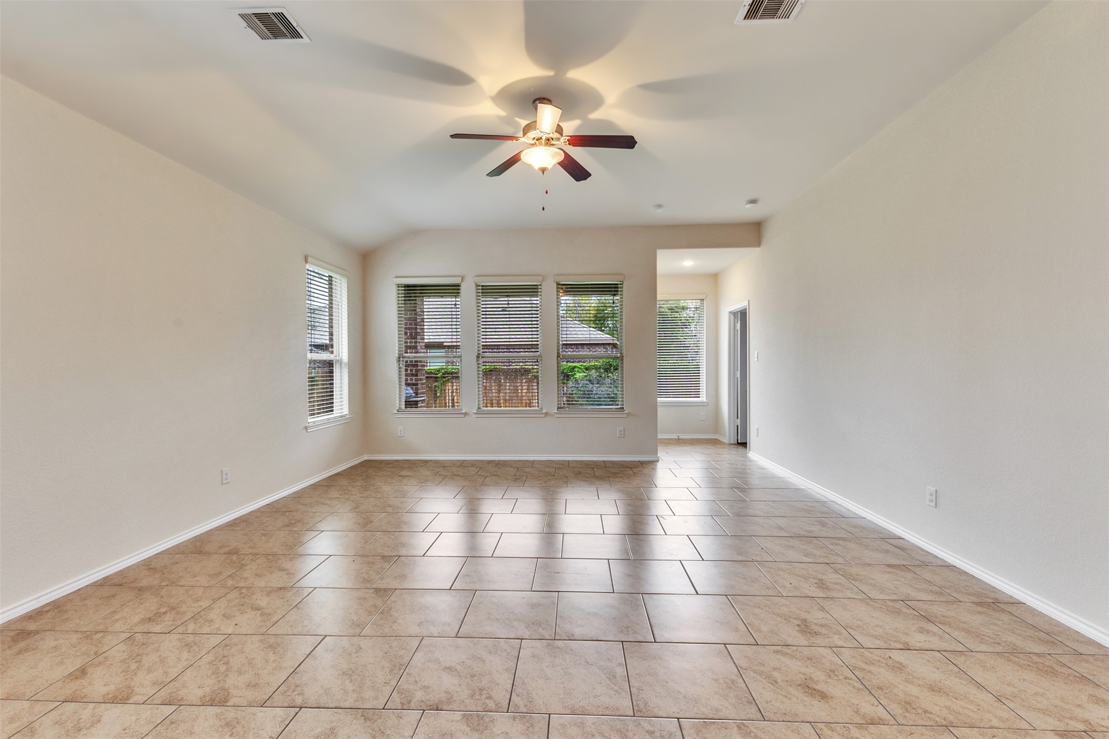 14011 Wolftrap Lane Property Photo 6