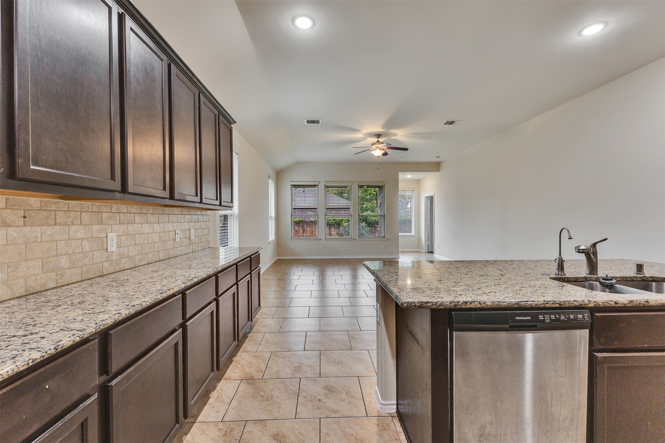 14011 Wolftrap Lane Property Photo 8