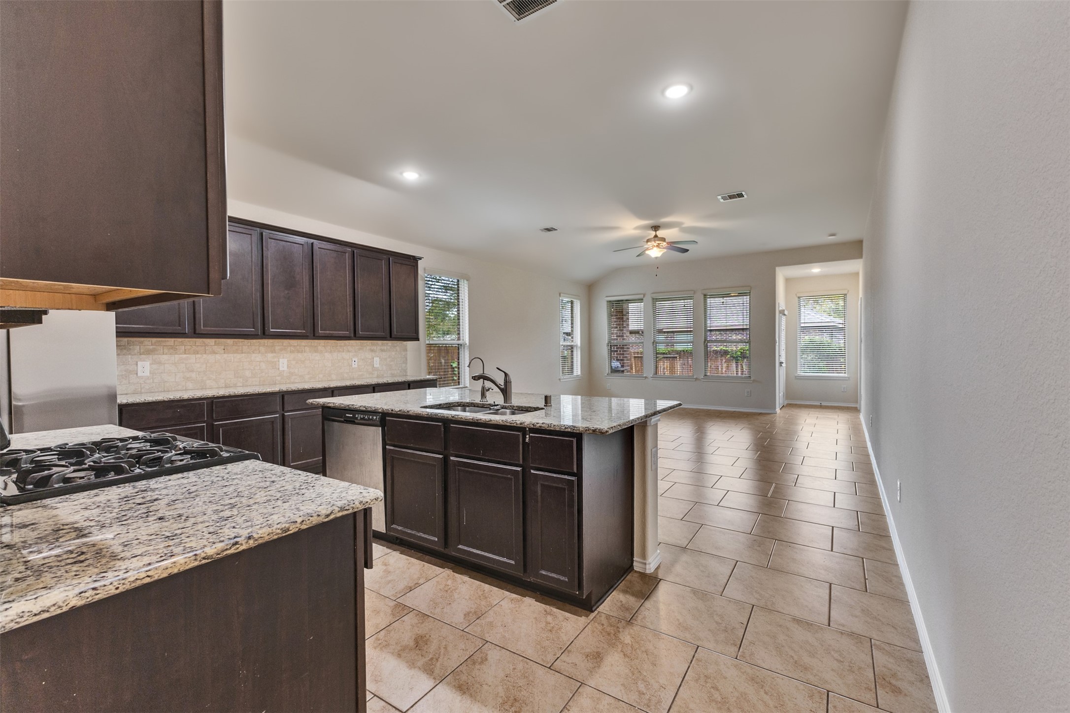 14011 Wolftrap Lane Property Photo 9