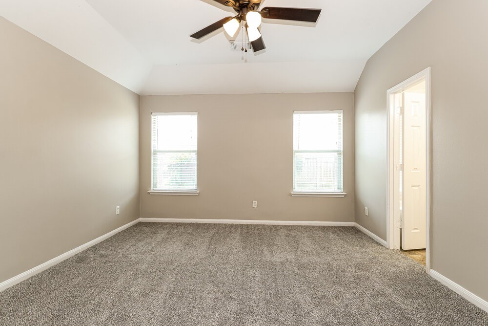 1711 Rock Ridge Drive Property Photo 8