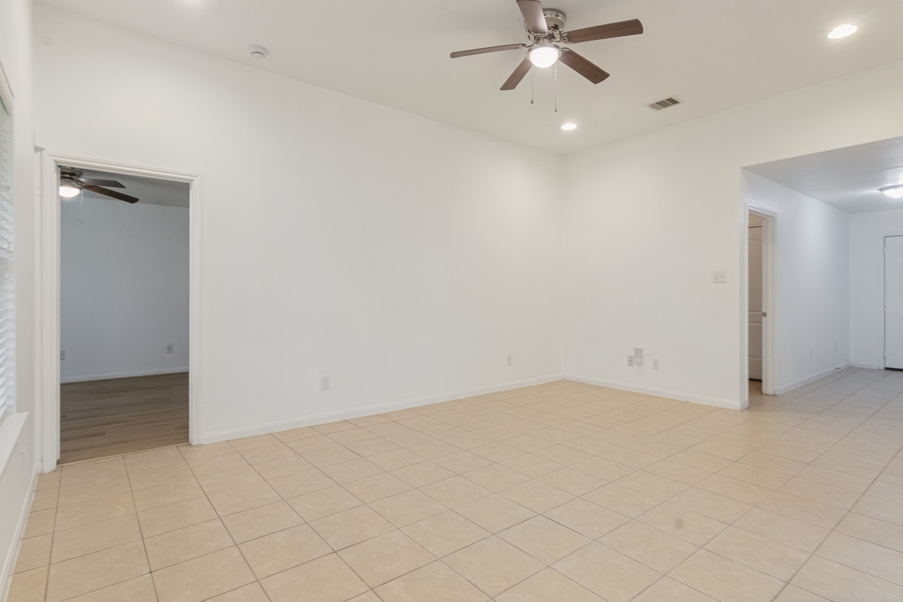 5103 Cottage Creek Lane Property Photo 8
