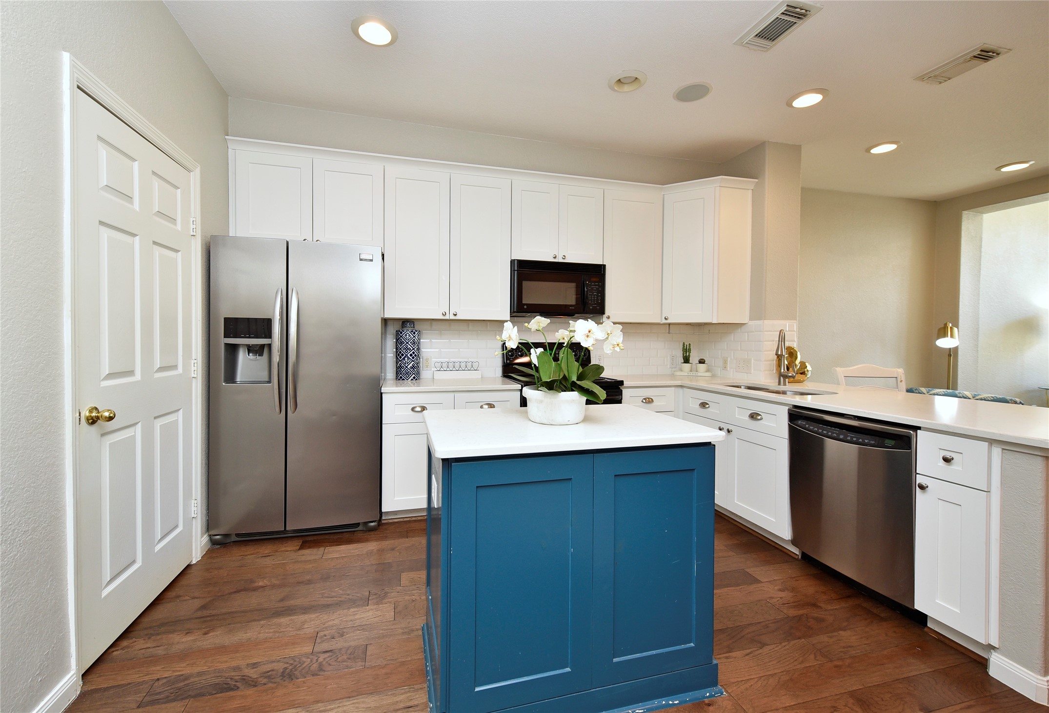 8814 Silent Willow Lane Property Photo 12