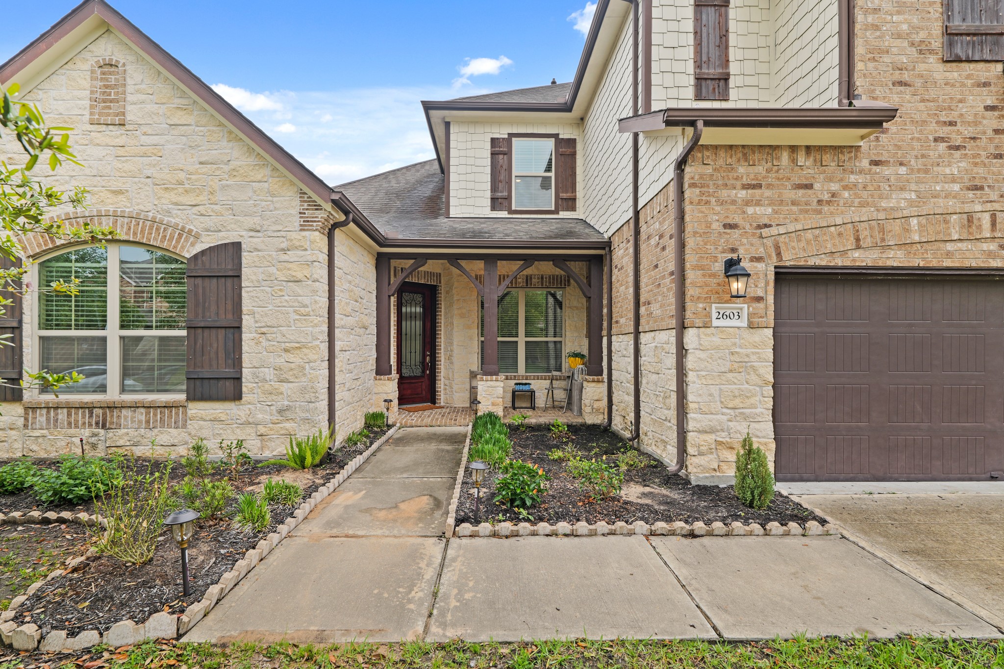 2603 Sunshade Court Property Photo