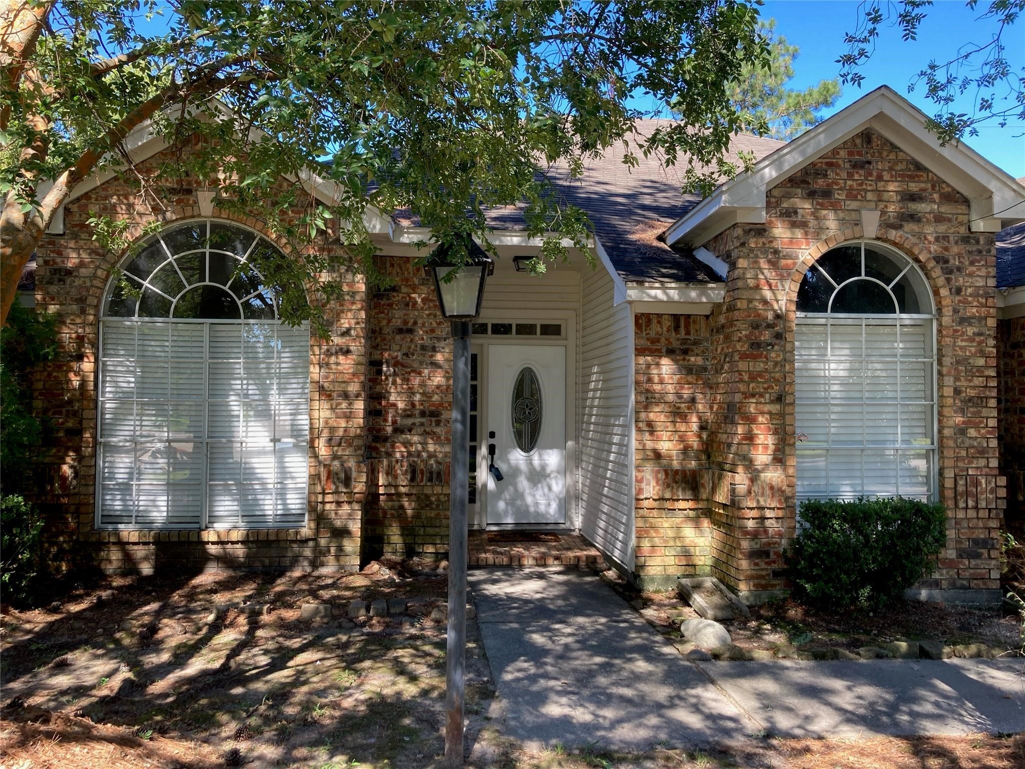 3231 Creek Manor Drive Property Photo 2