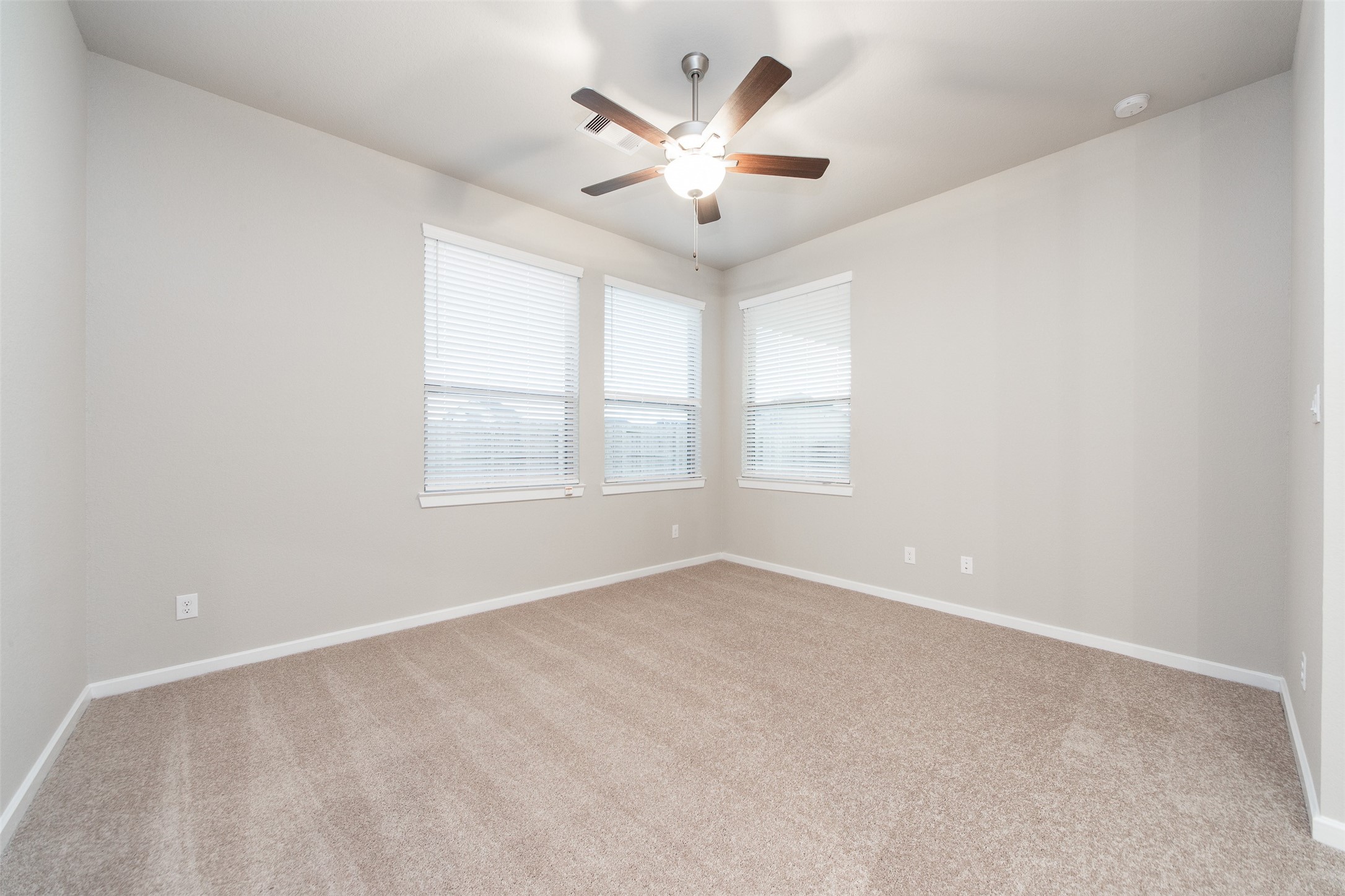 8706 Fox Trail Drive Property Photo 11