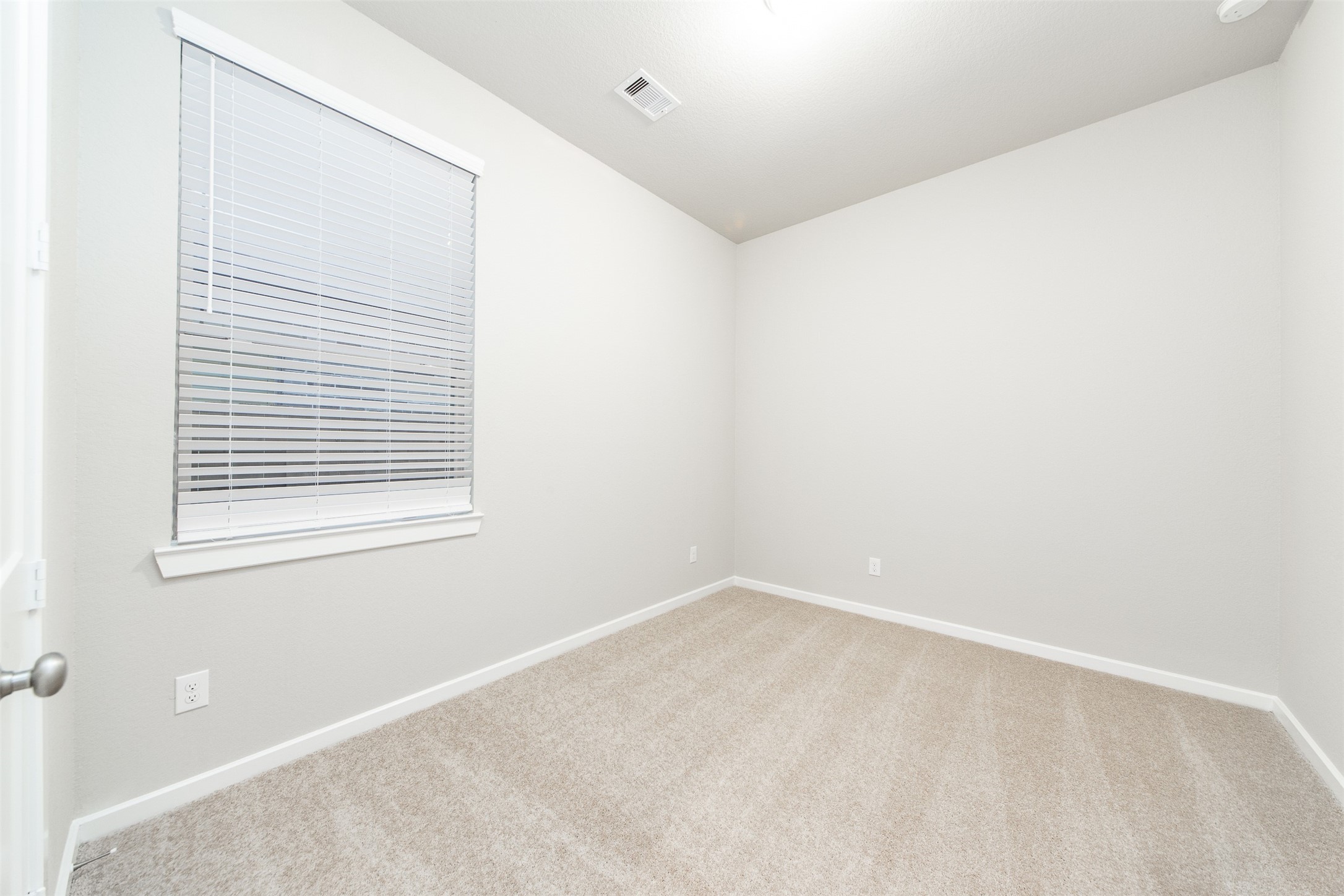 8706 Fox Trail Drive Property Photo 17
