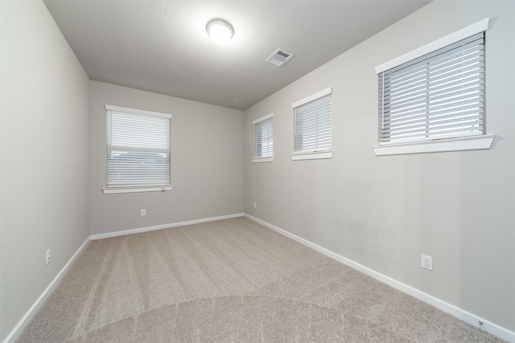 8706 Fox Trail Drive Property Photo 20