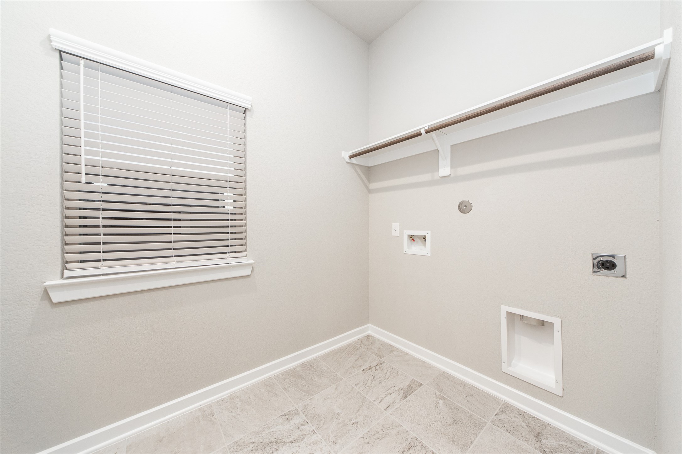 8706 Fox Trail Drive Property Photo 23