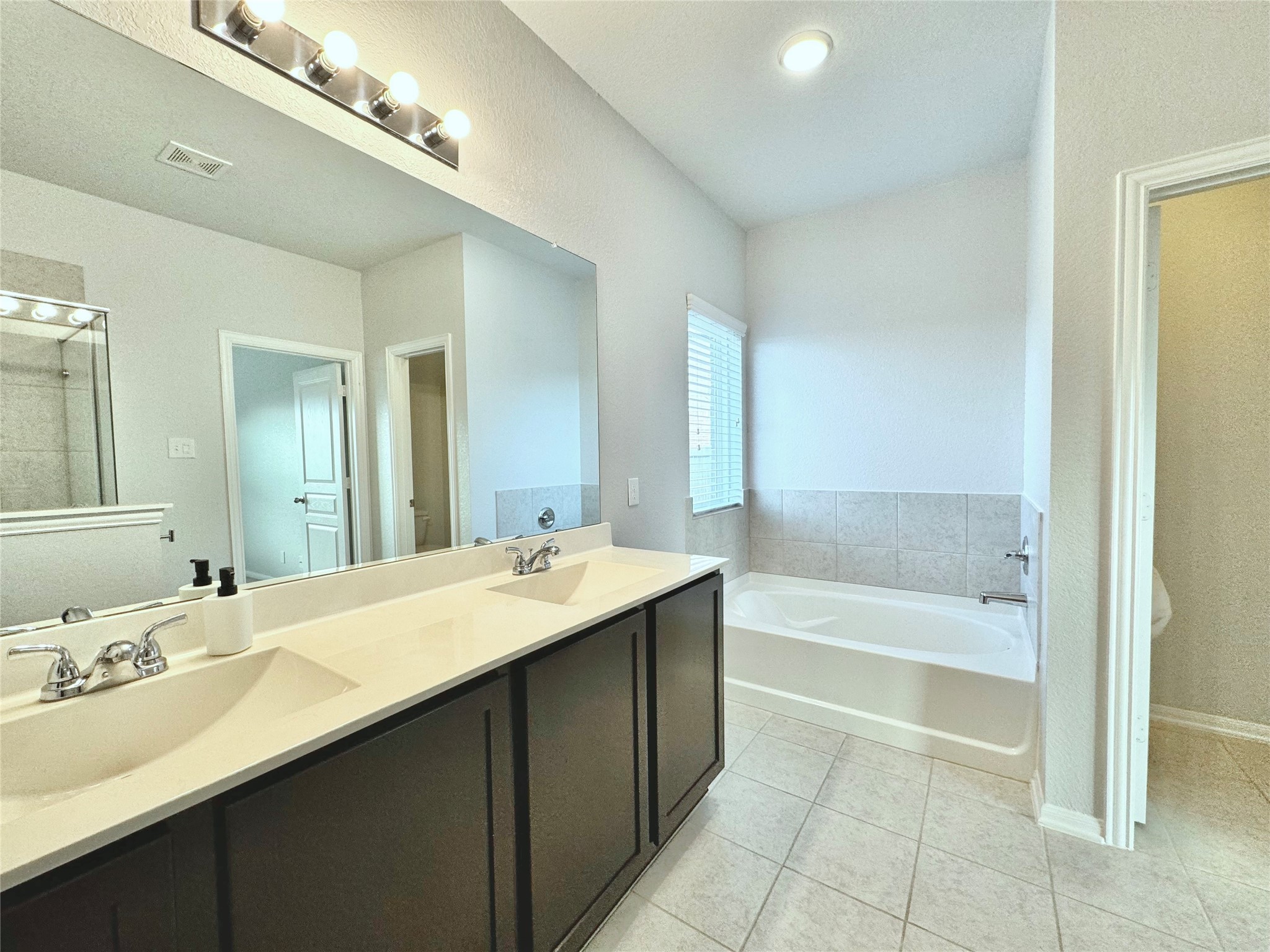 16355 Neff Park Drive Property Photo 14
