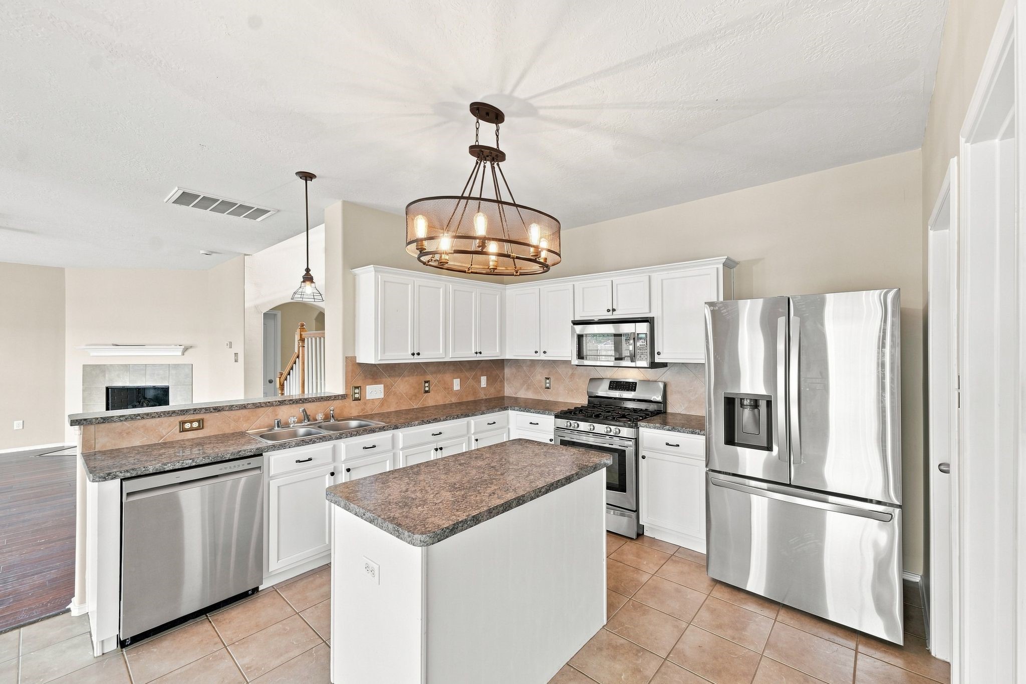 18810 Lantern Cove Lane Property Photo 12
