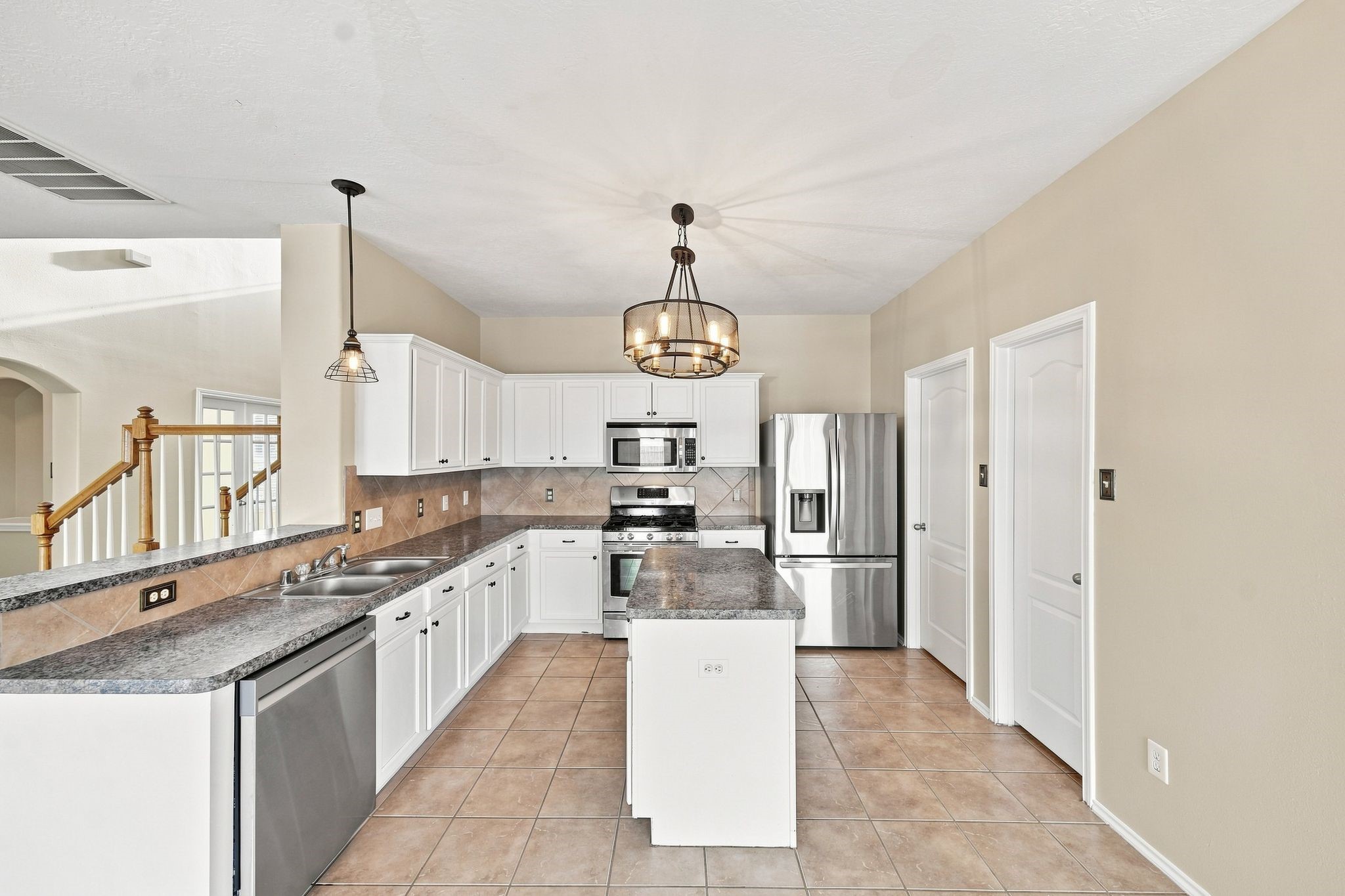 18810 Lantern Cove Lane Property Photo 13
