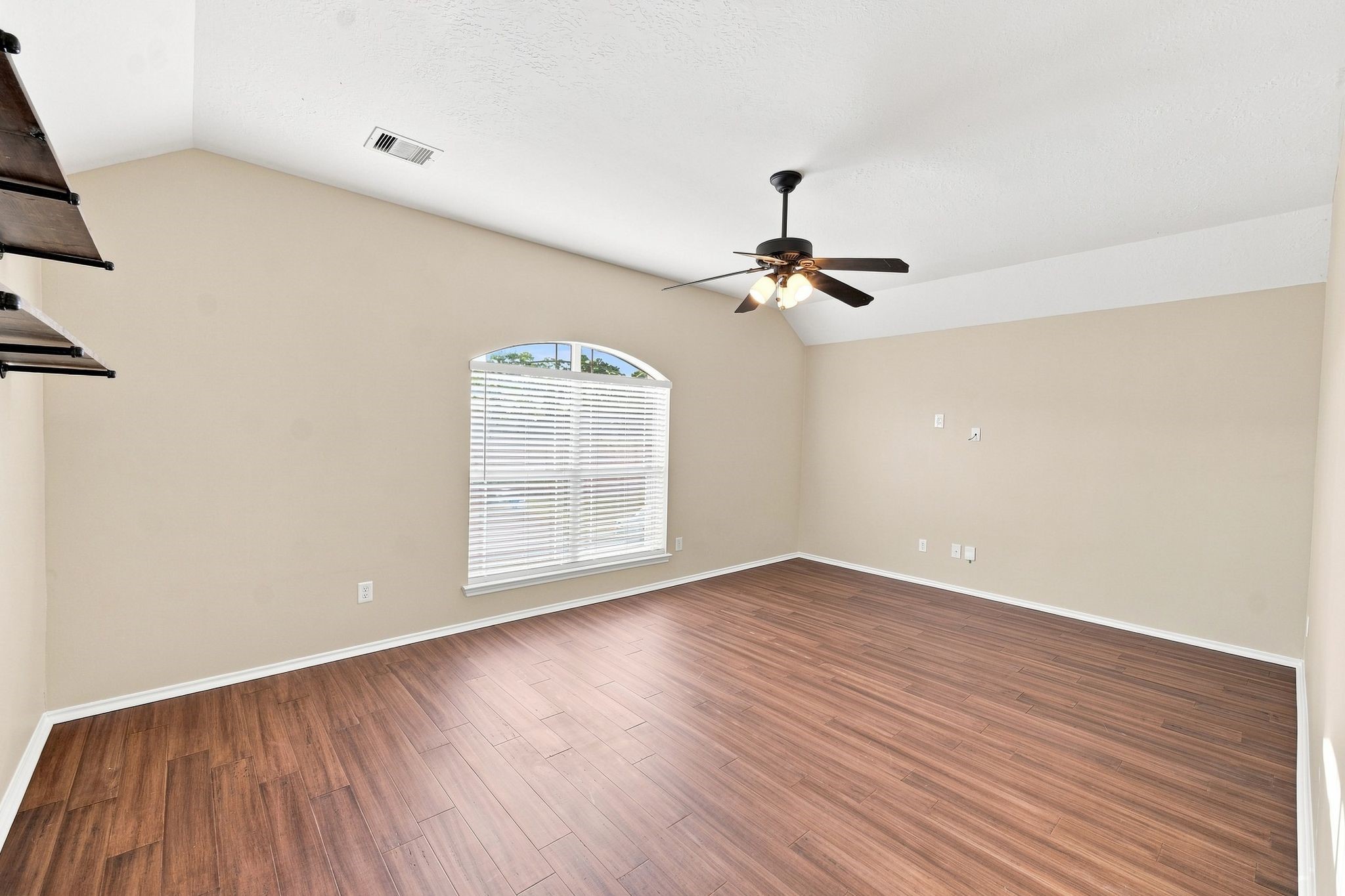 18810 Lantern Cove Lane Property Photo 18