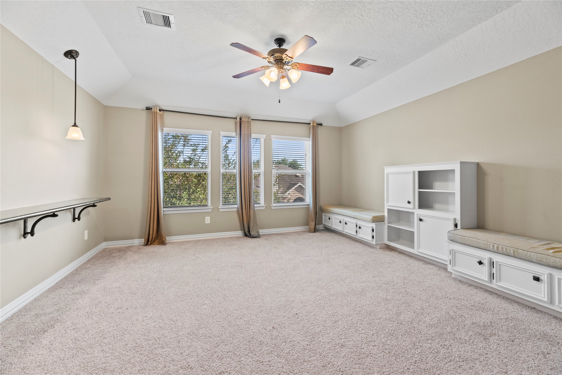 21735 E Carolina Green Drive Property Photo 9