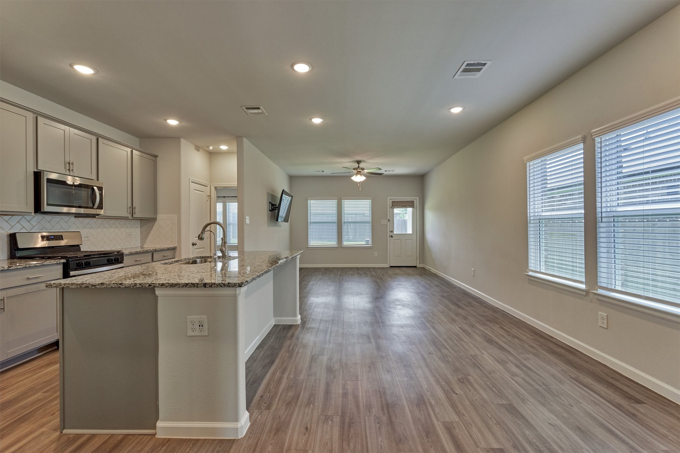 8039 Peppercorn Street Property Photo 5