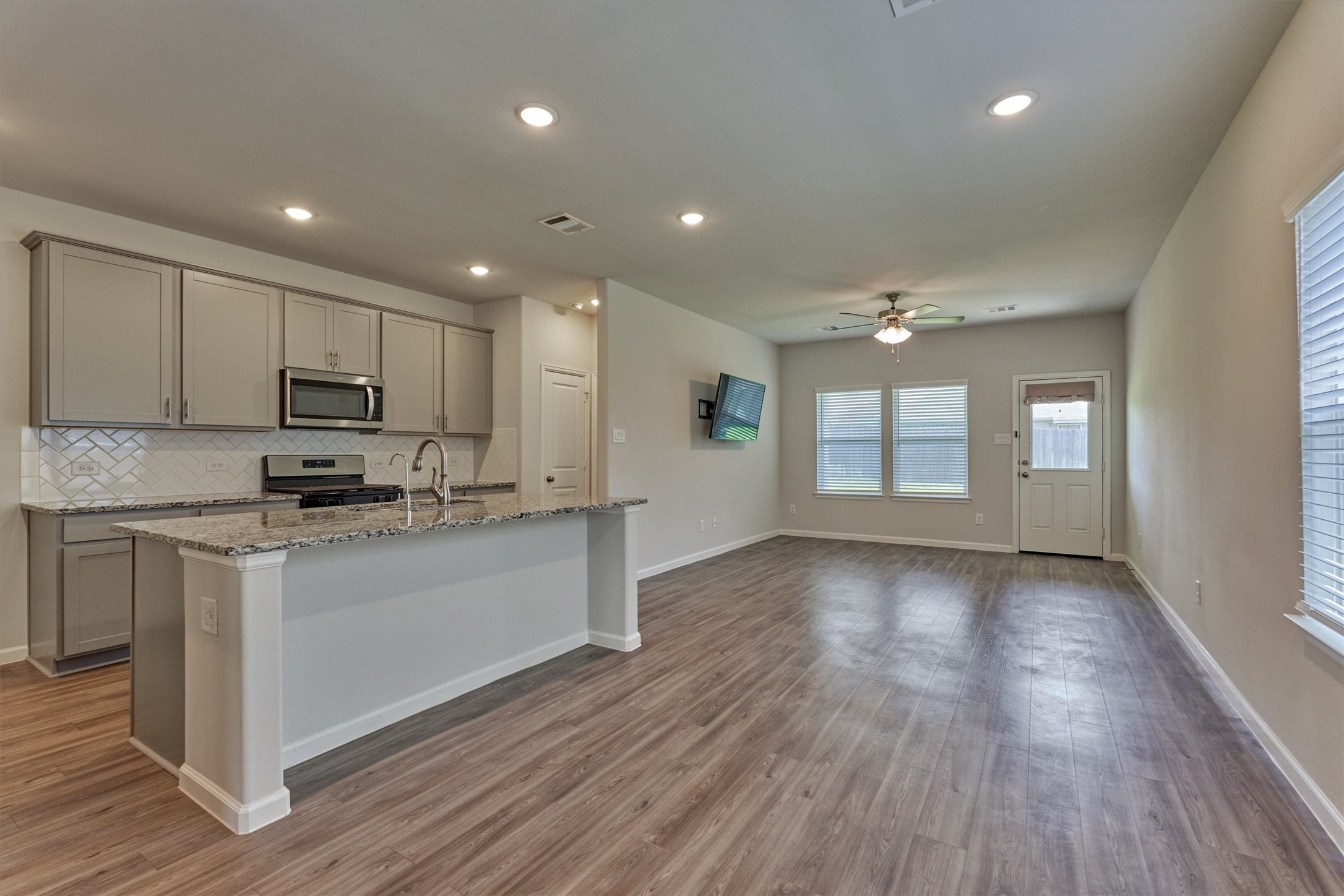 8039 Peppercorn Street Property Photo 6