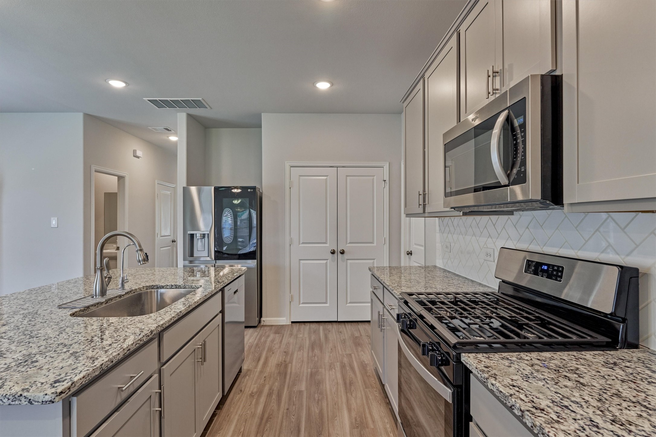 8039 Peppercorn Street Property Photo 10