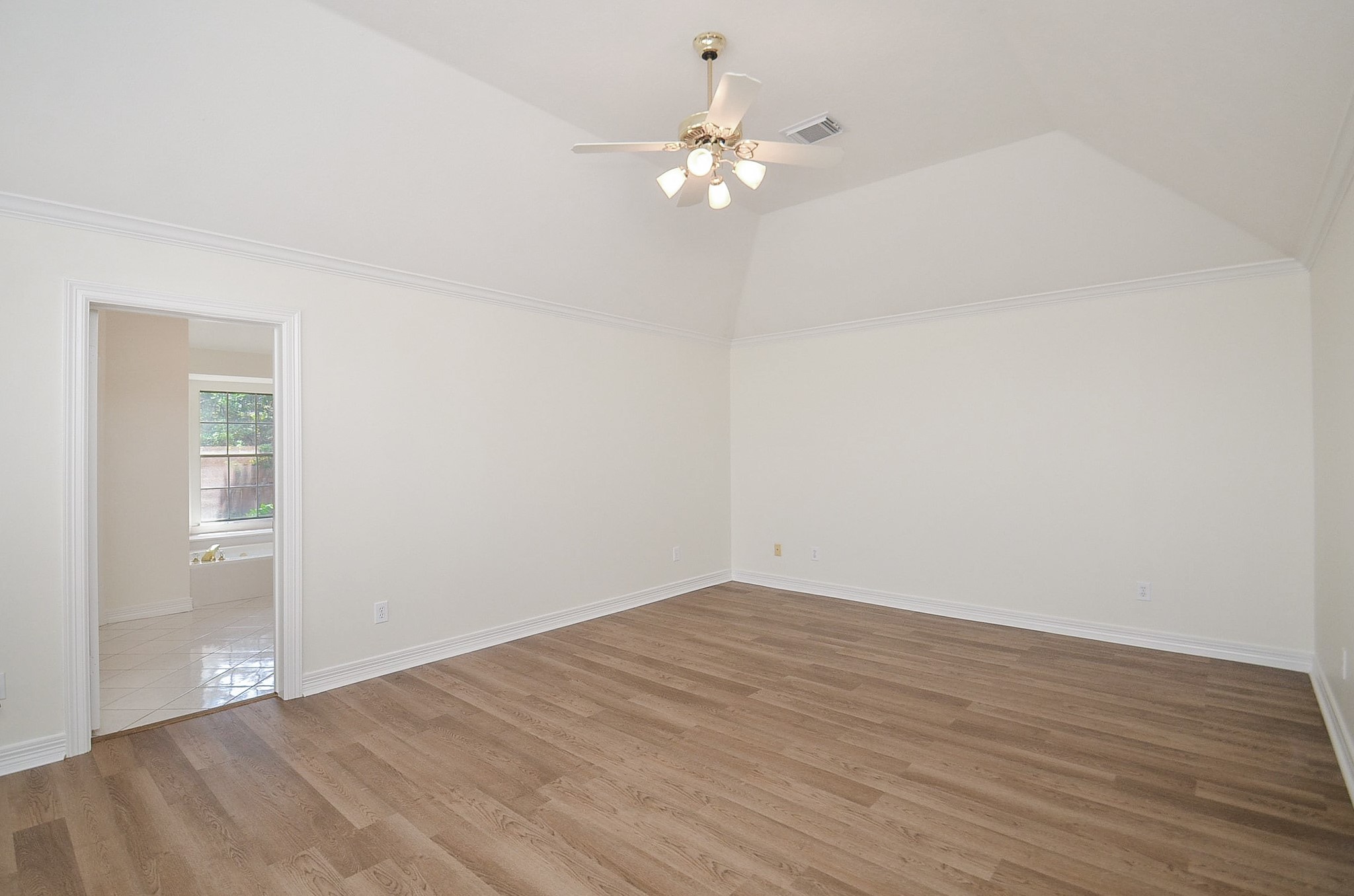 4111 Mainsail Circles Property Photo 13