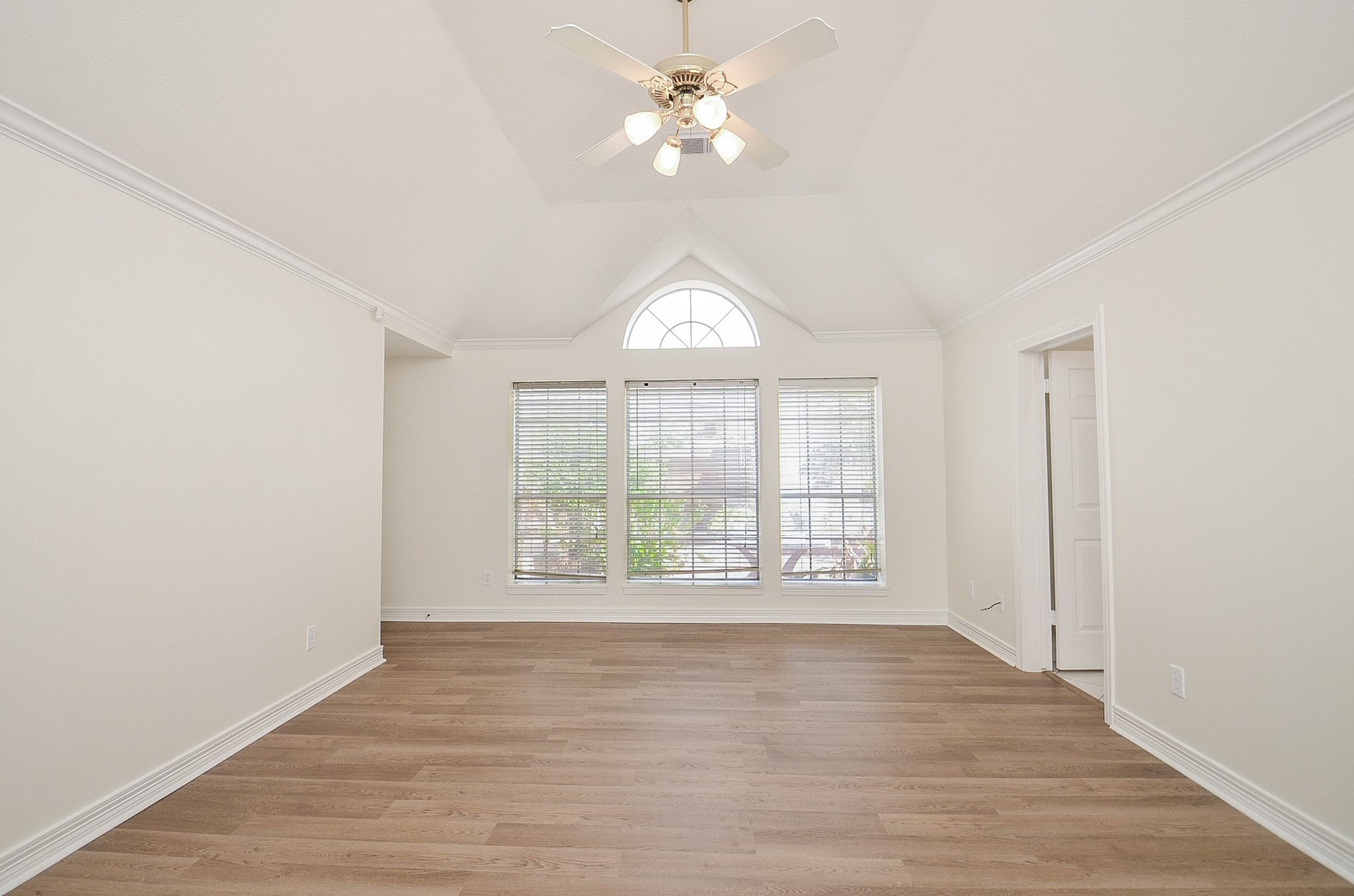 4111 Mainsail Circles Property Photo 14