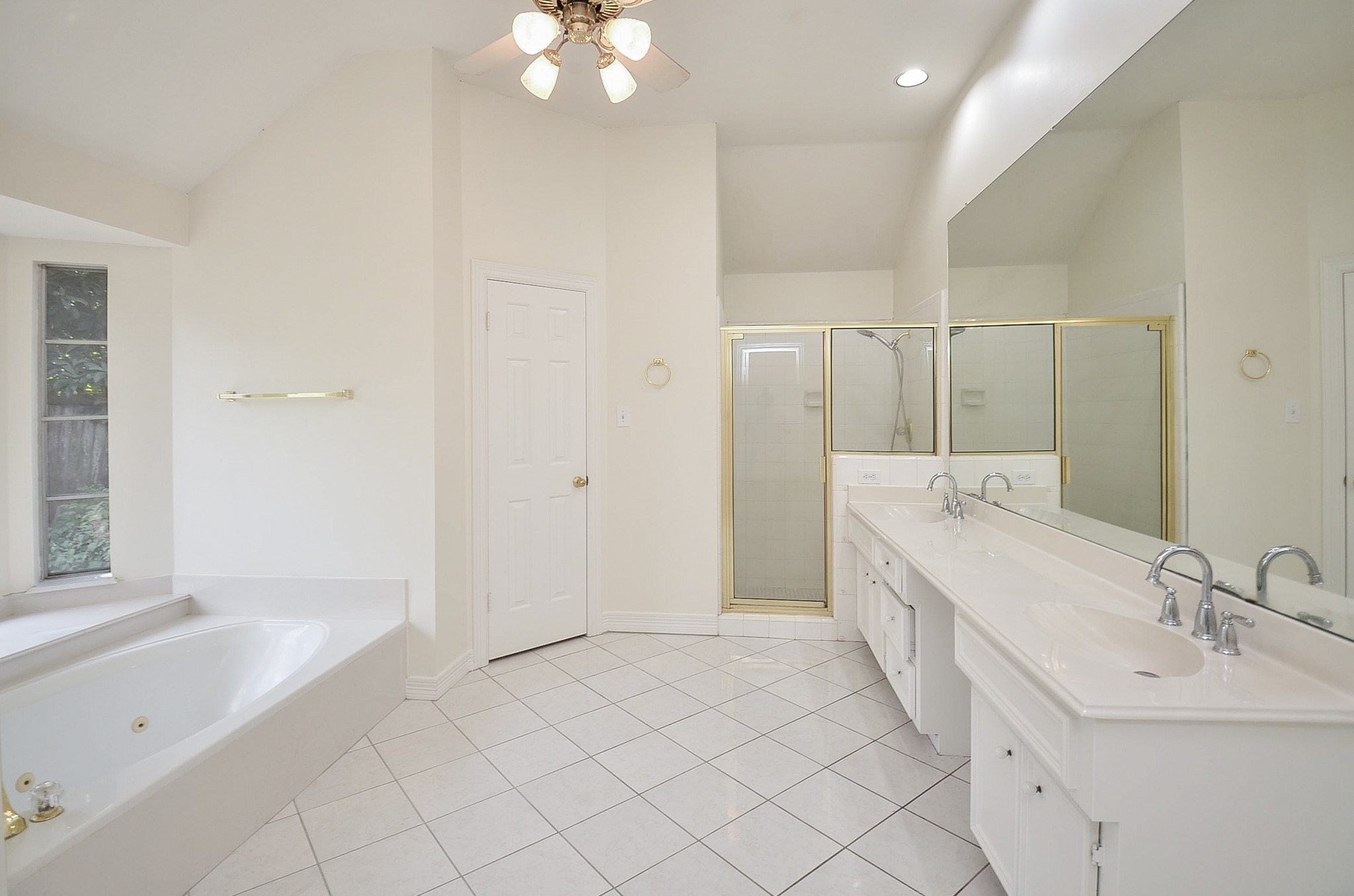 4111 Mainsail Circles Property Photo 16