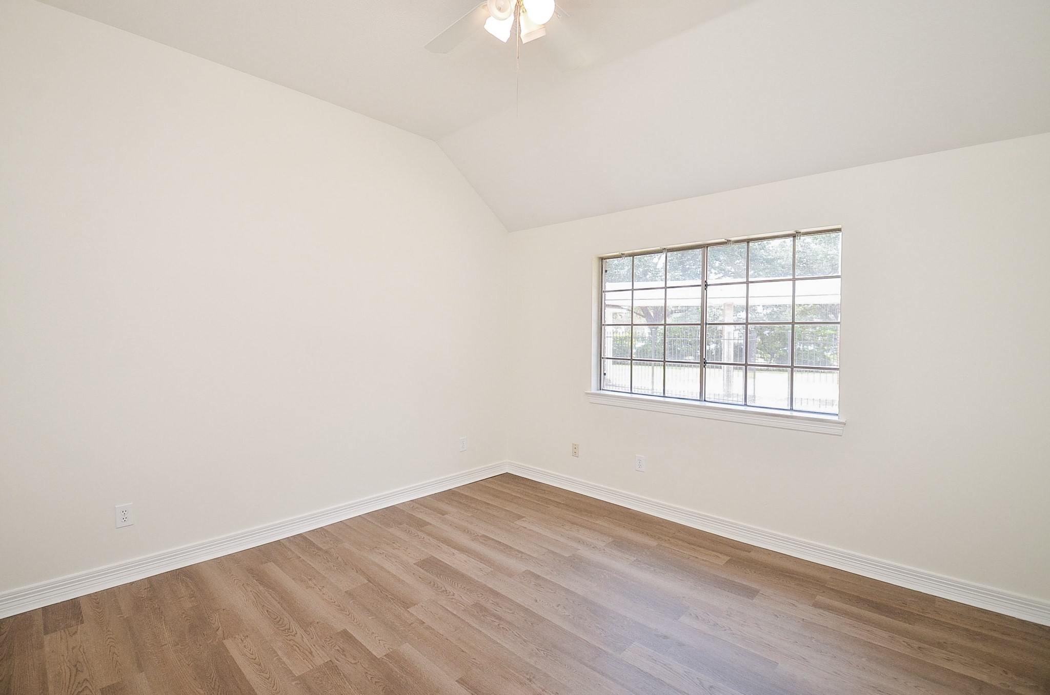 4111 Mainsail Circles Property Photo 23