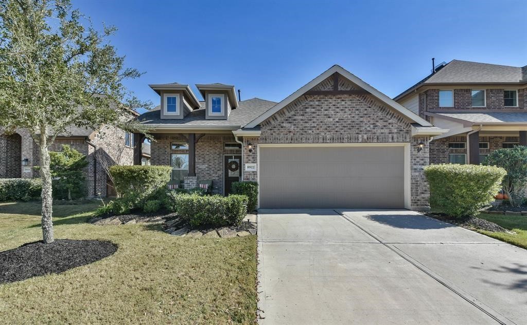 8922 Pinenut Drive Property Photo 1
