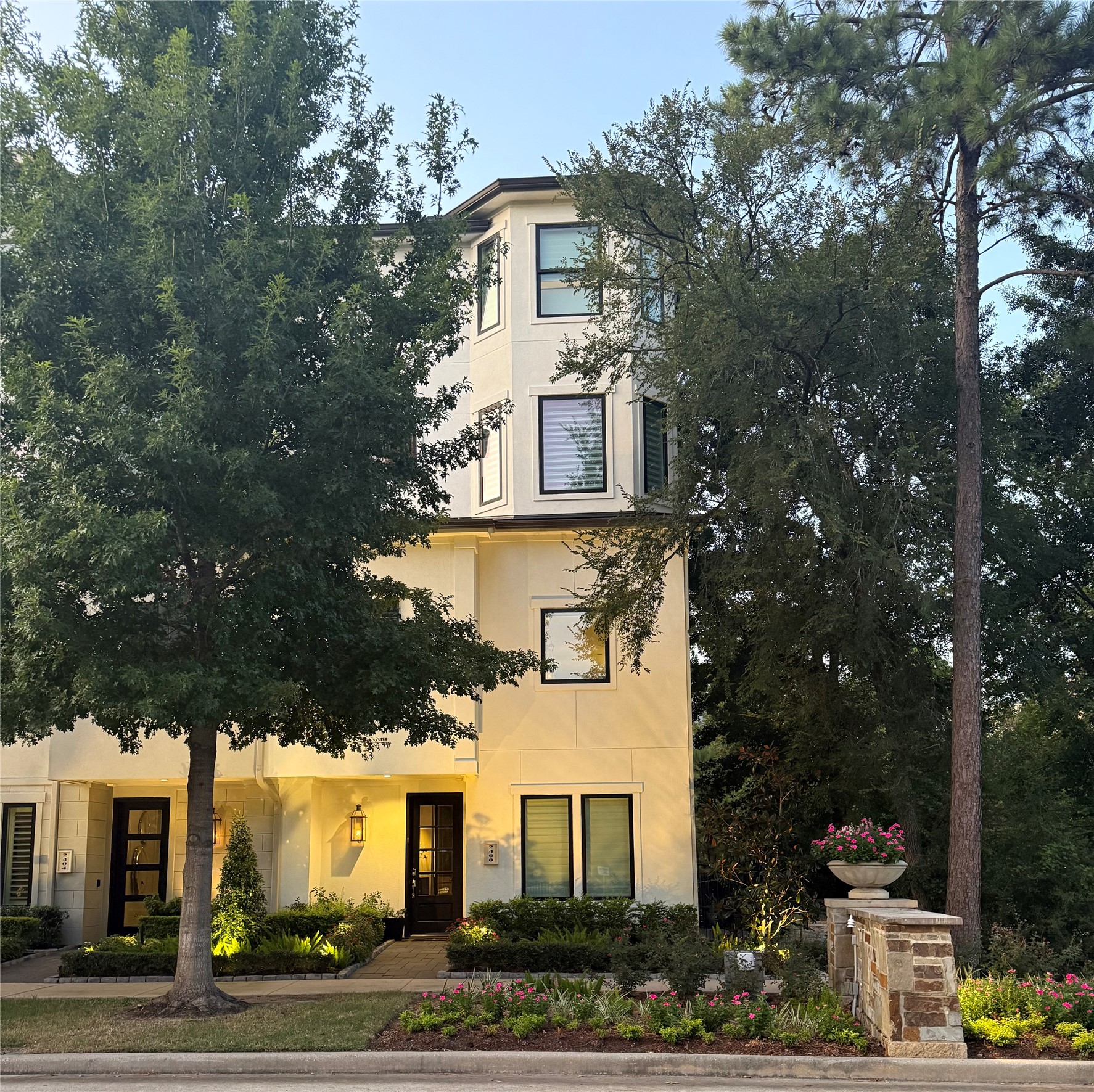 2400 High Timbers Drive Property Photo 1