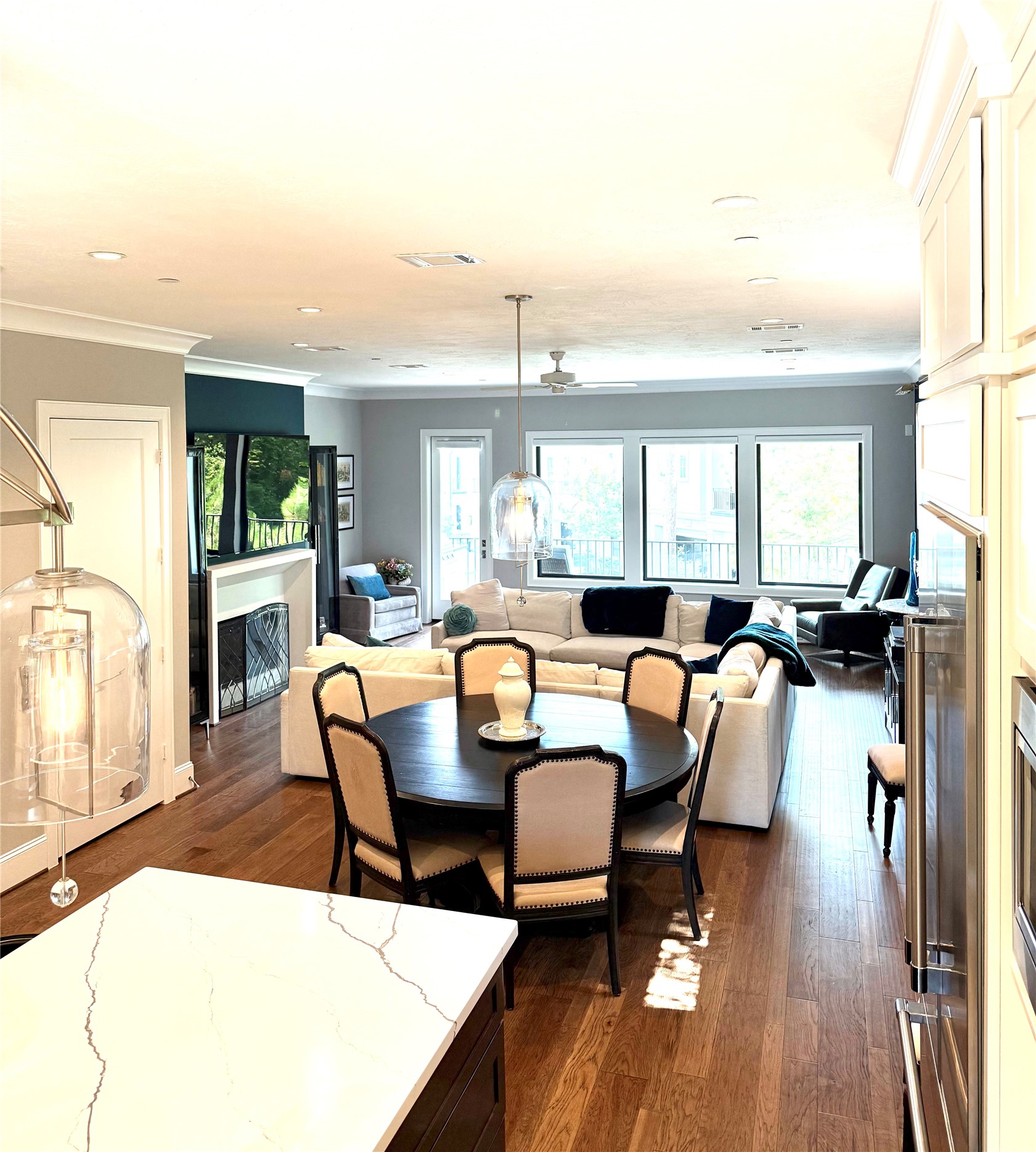 2400 High Timbers Drive Property Photo 3