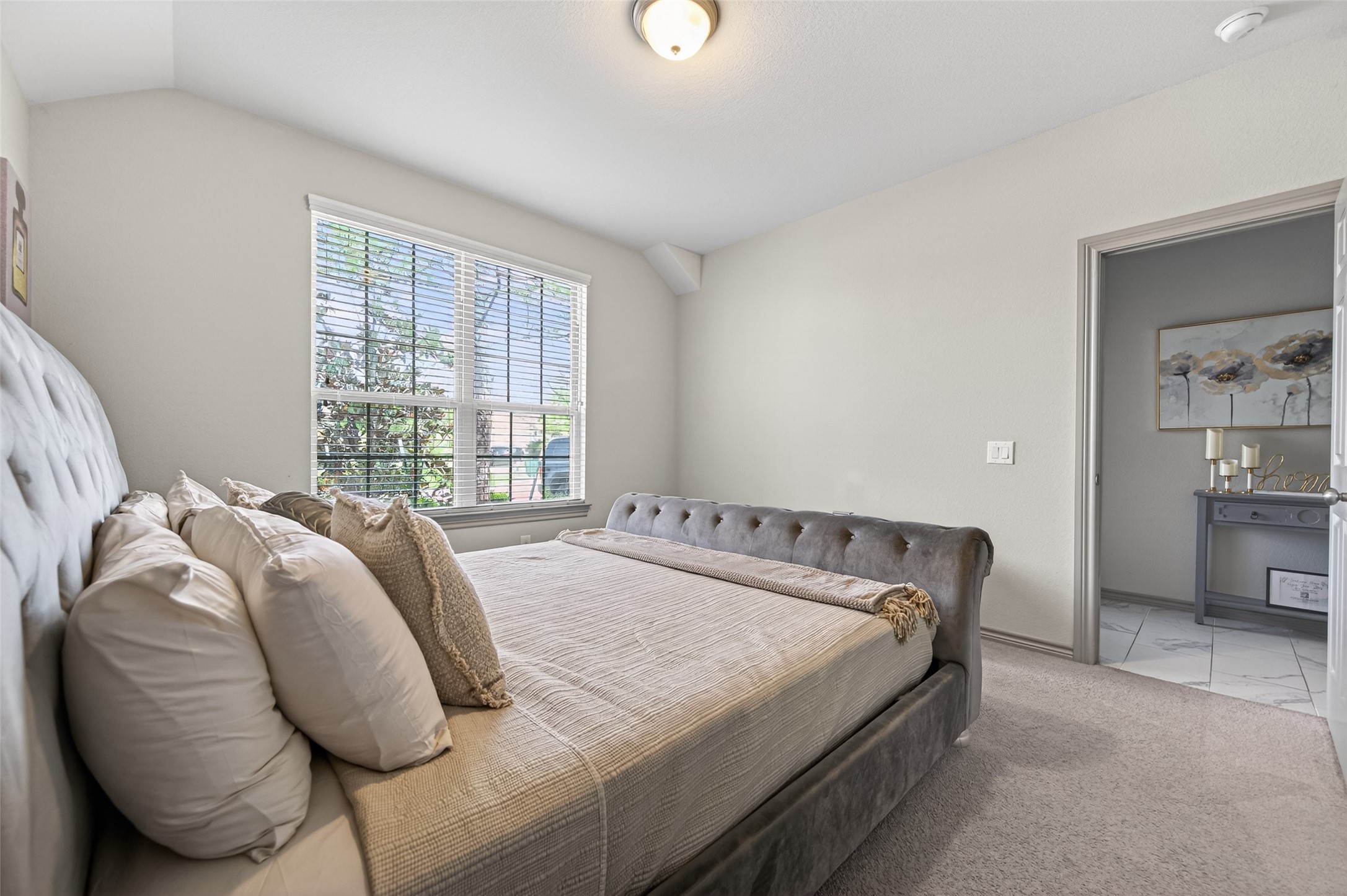 6 Log House Court Property Photo 5