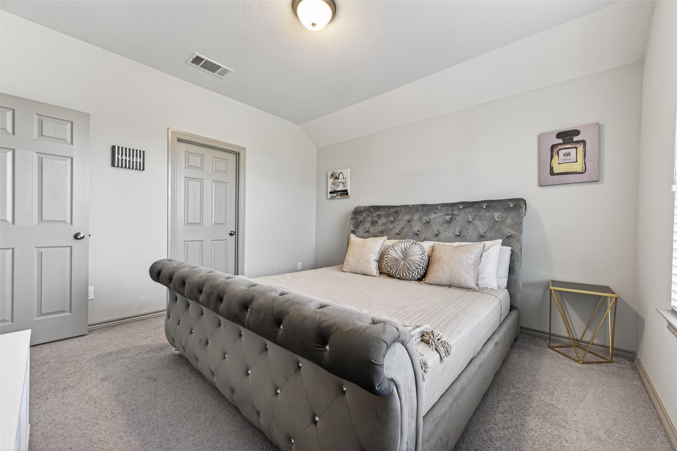 6 Log House Court Property Photo 6