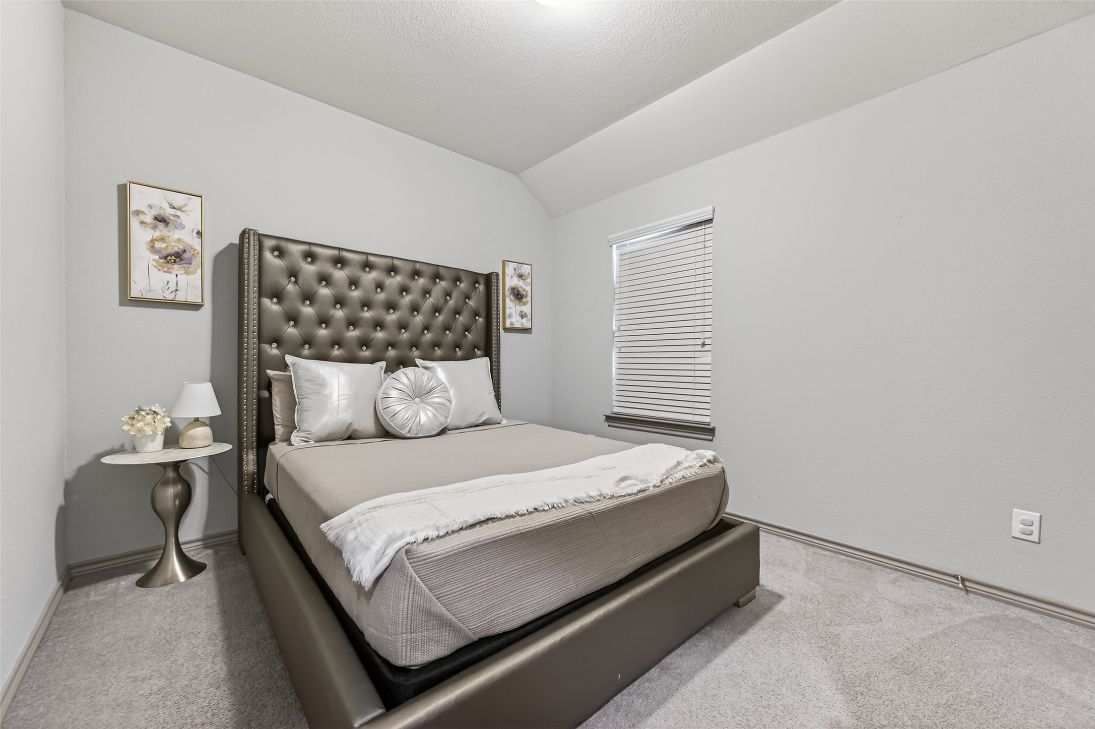 6 Log House Court Property Photo 10