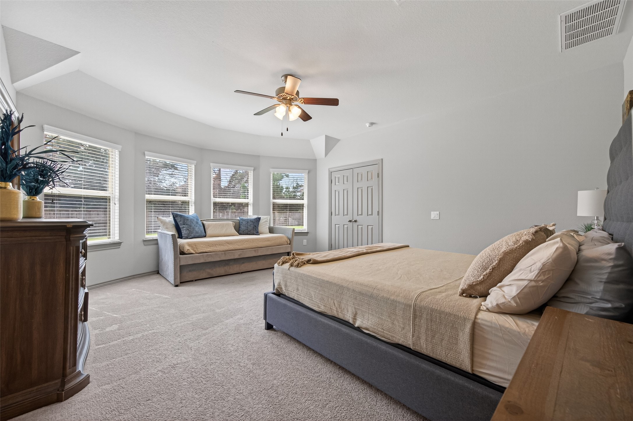 6 Log House Court Property Photo 17