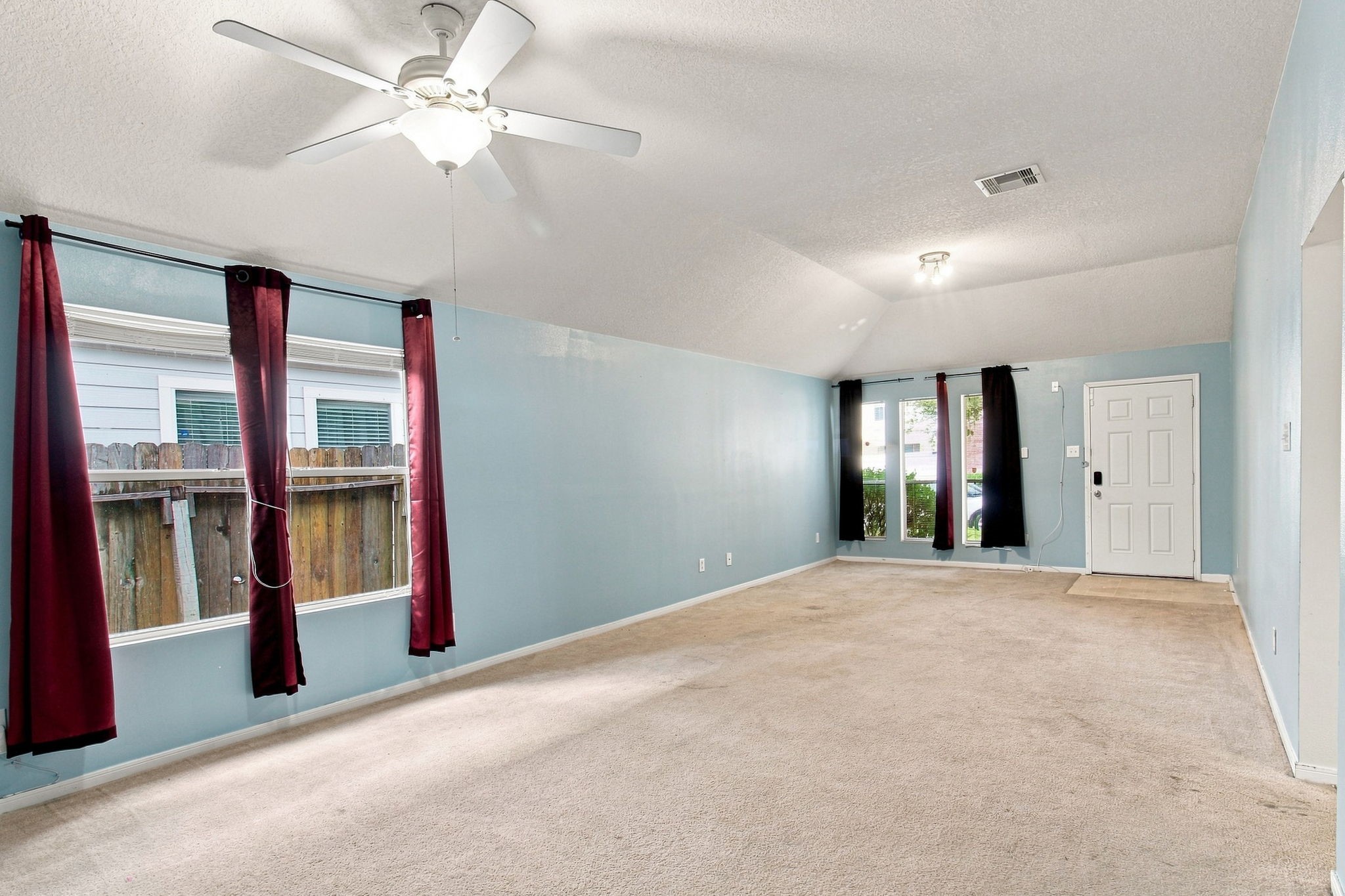 15806 Pin Oak Ridge Street Property Photo 5