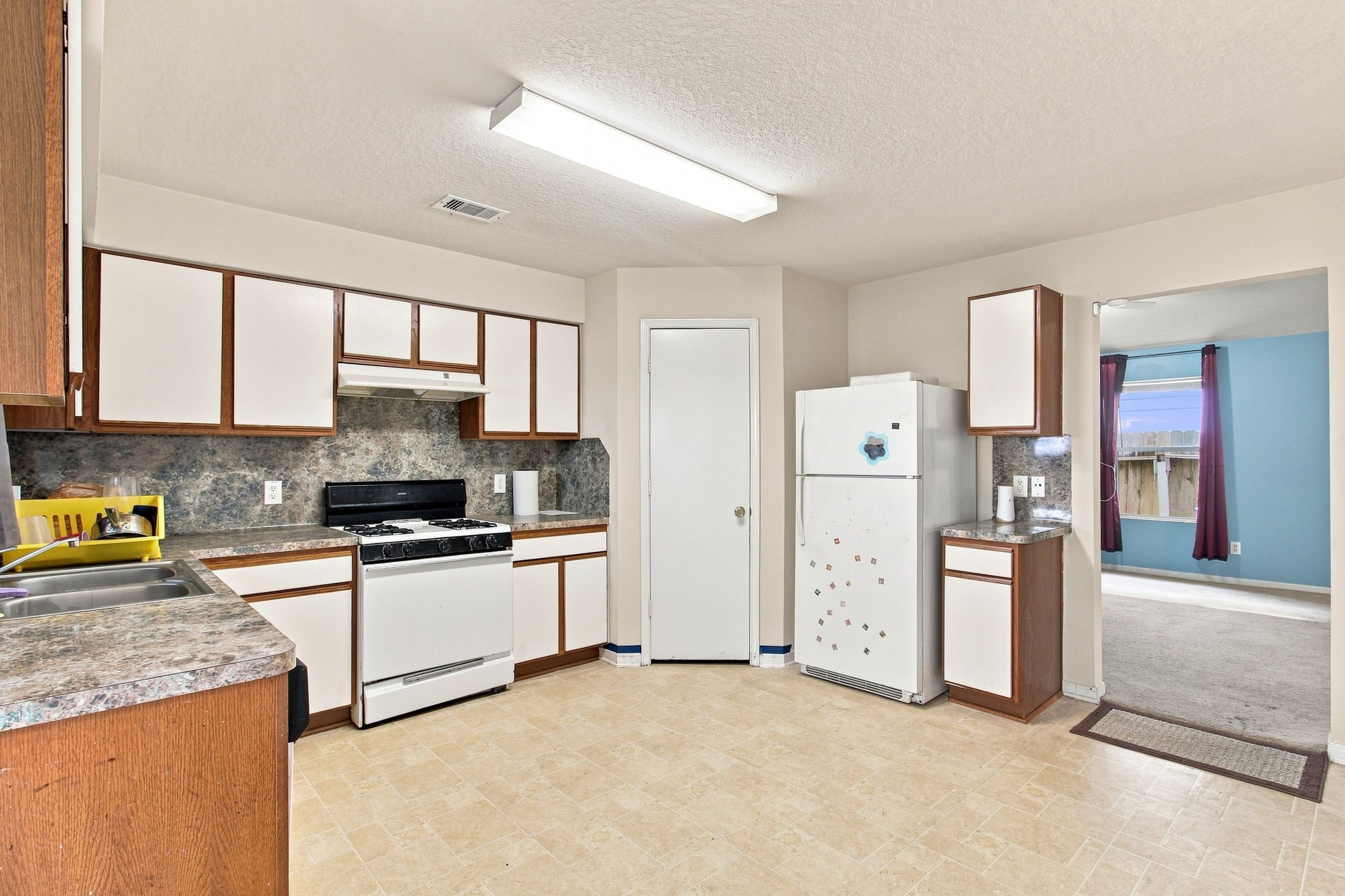 15806 Pin Oak Ridge Street Property Photo 9