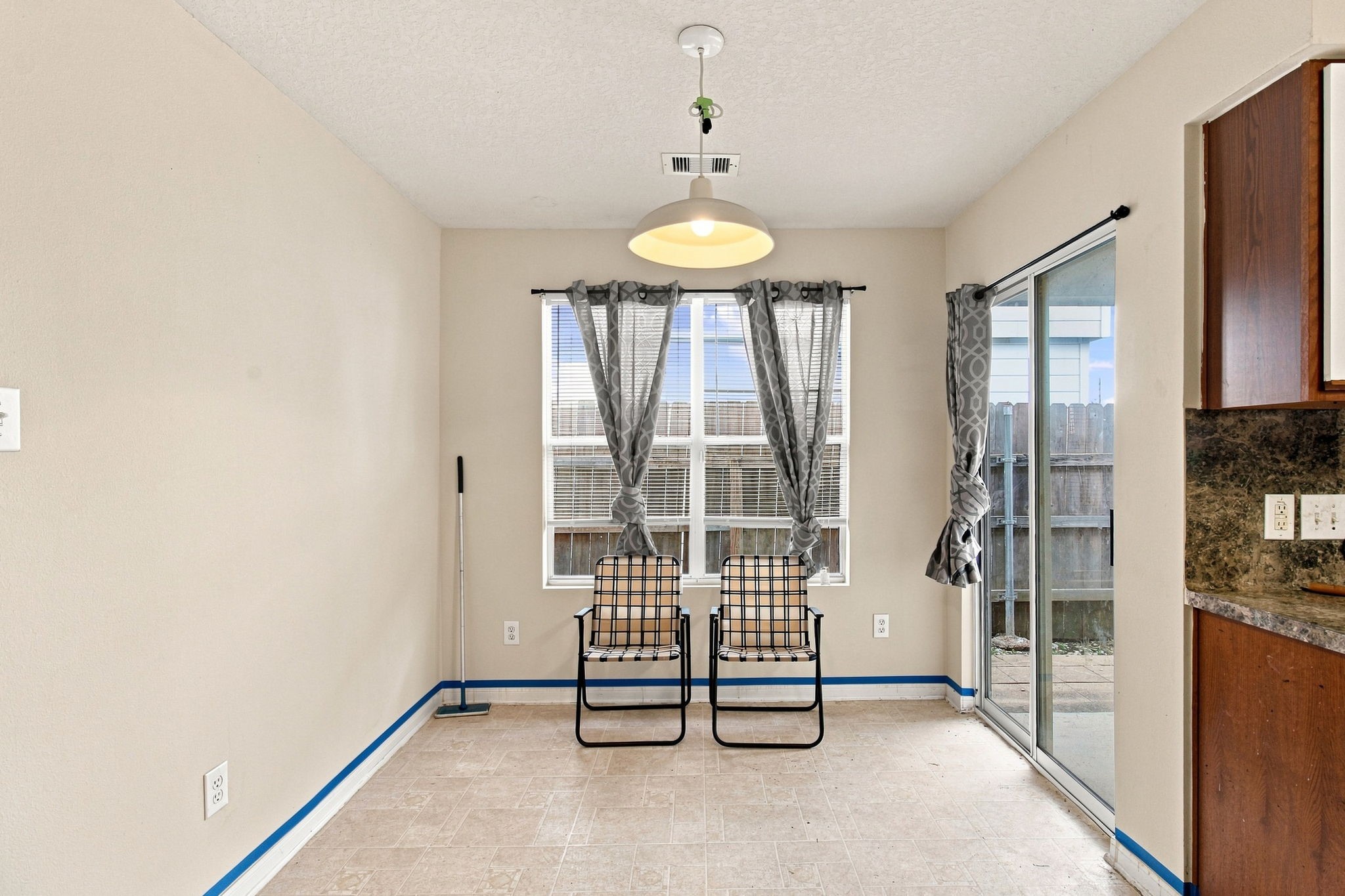 15806 Pin Oak Ridge Street Property Photo 11