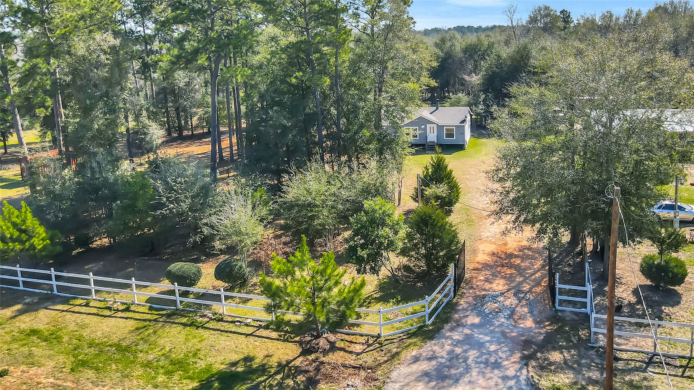 457 County Road 3773 Property Photo 2