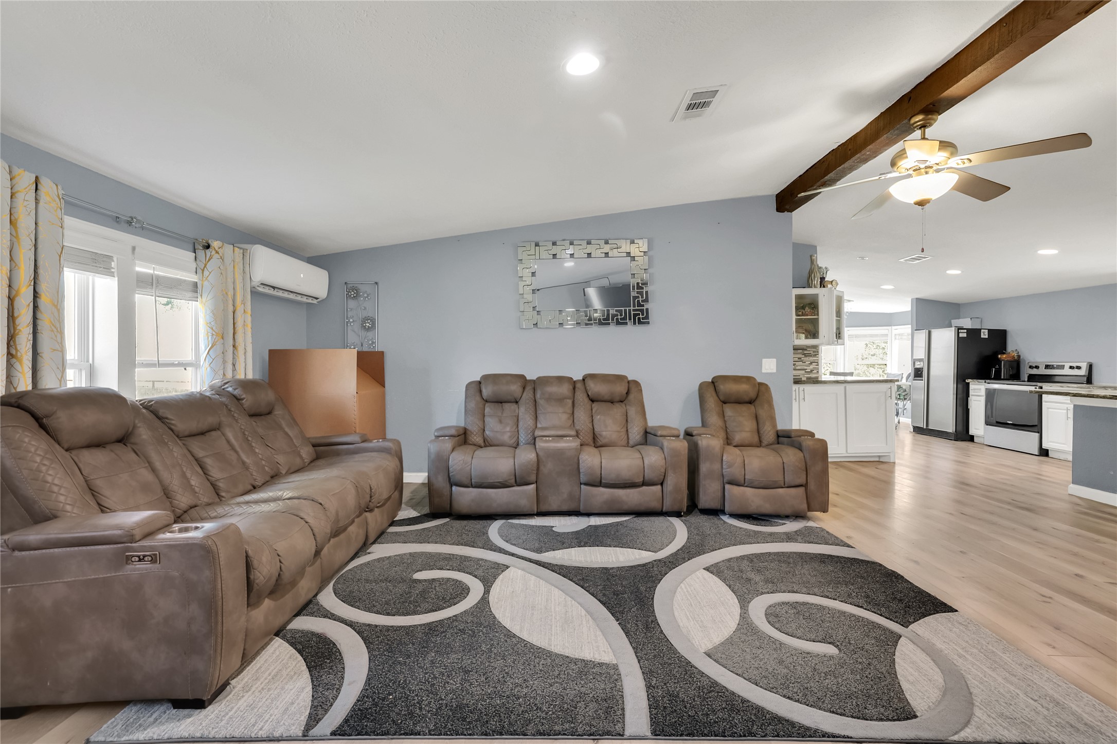 457 County Road 3773 Property Photo 5