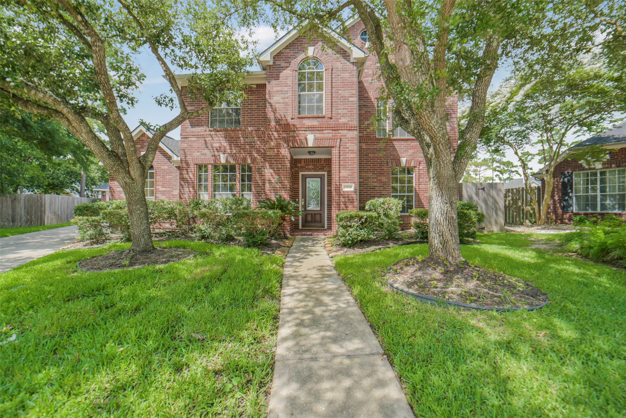 13730 Lawrence Trace Court Property Photo 2
