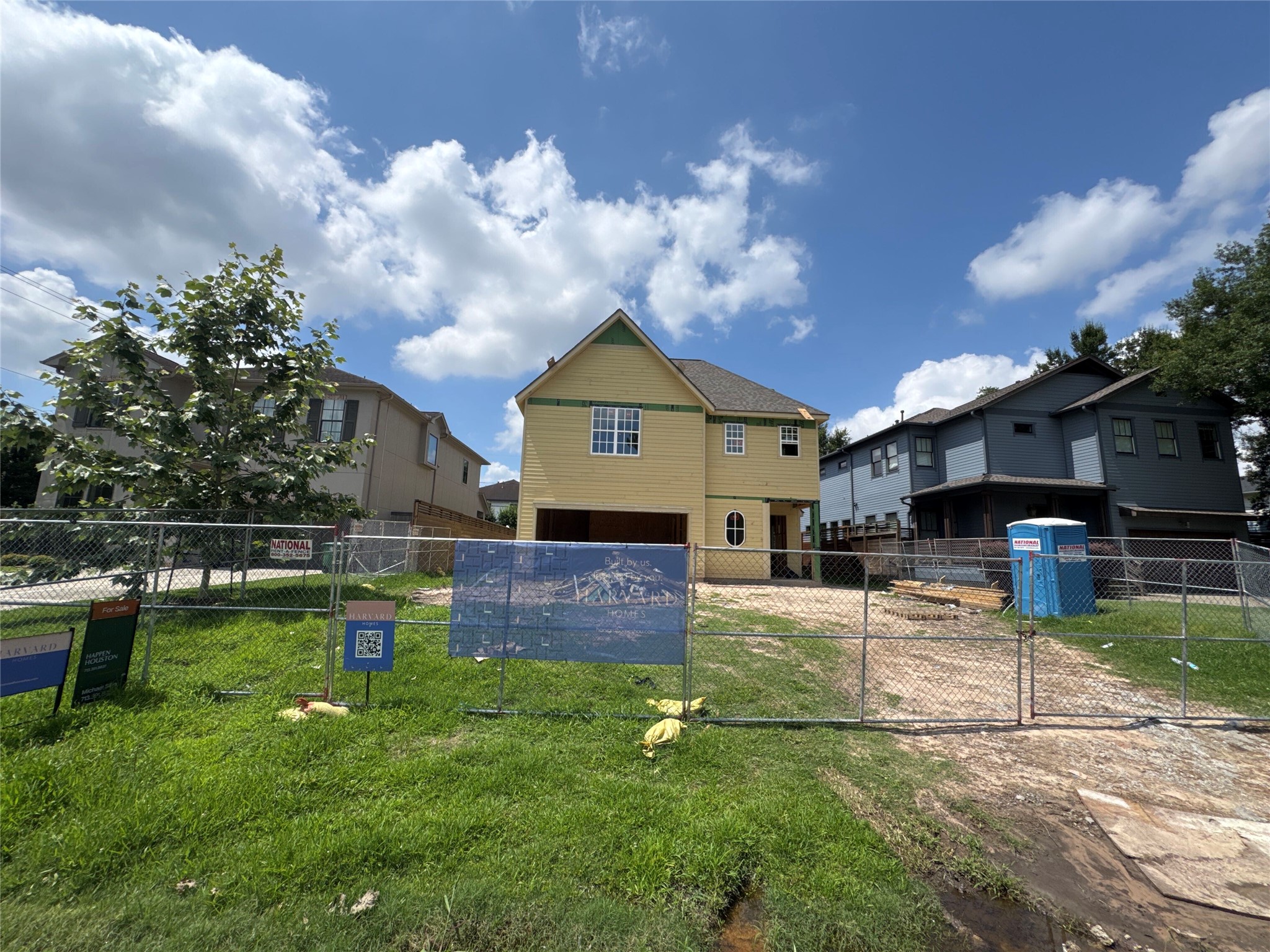 955 W 42nd Street Property Photo 12