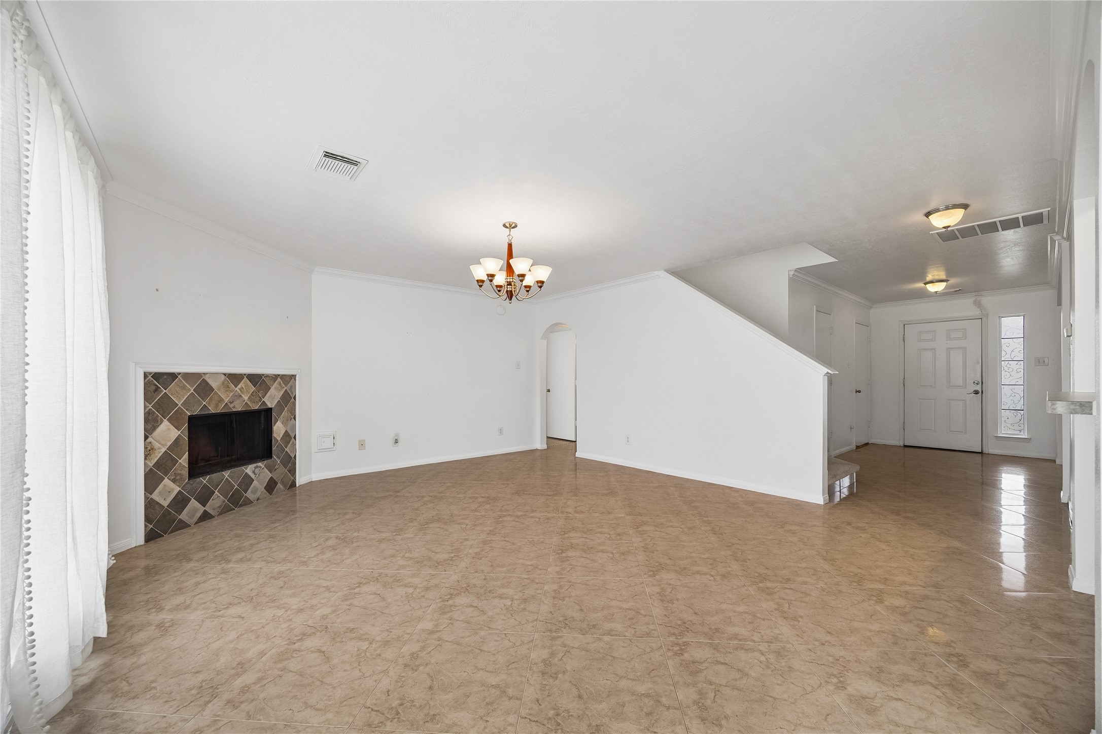 8327 Sonesta Point Lane Property Photo 5