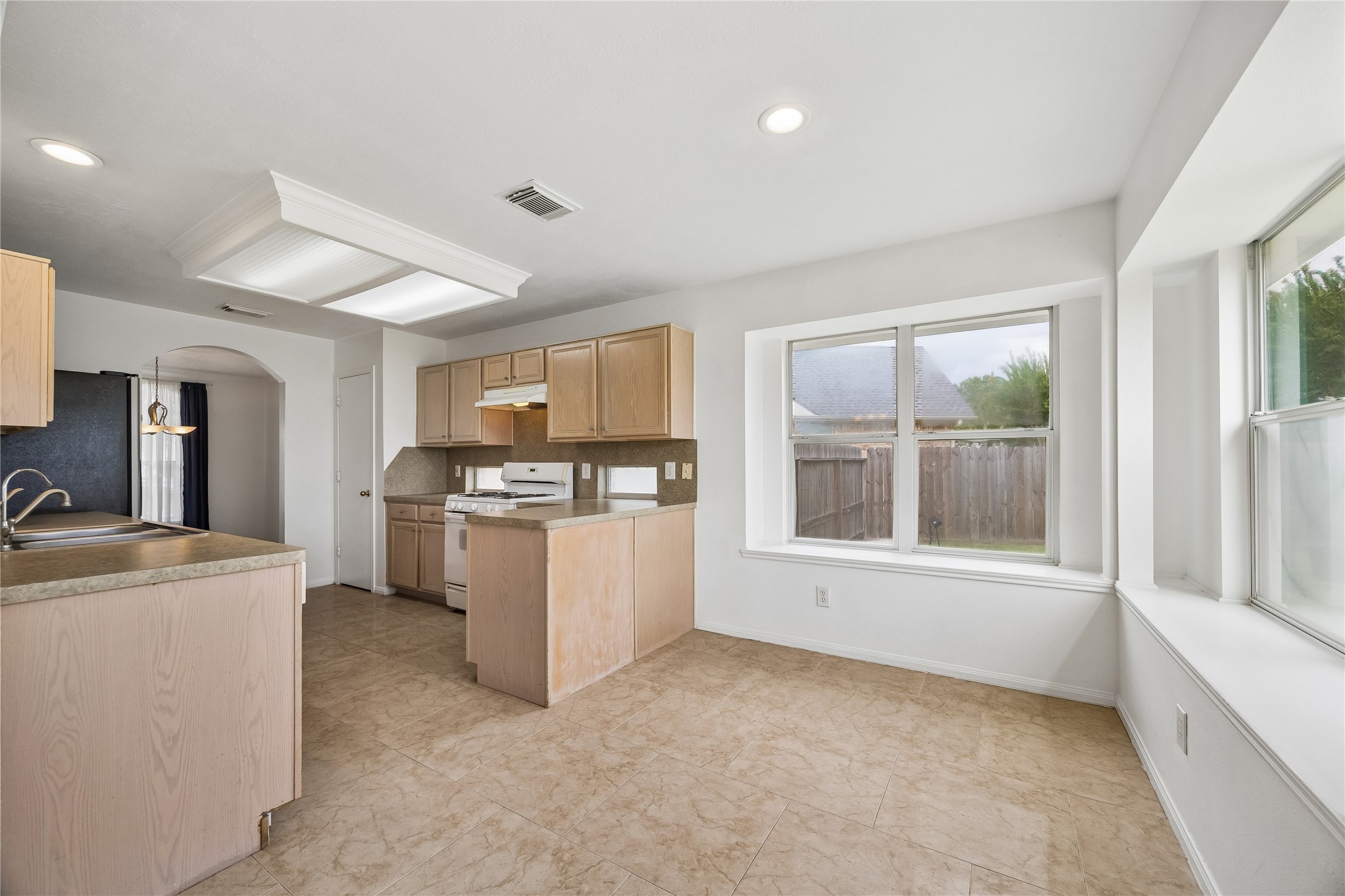 8327 Sonesta Point Lane Property Photo 6