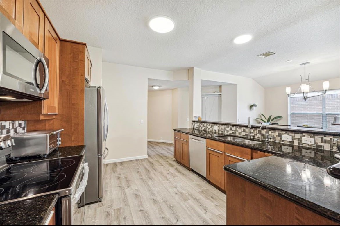 21122 Barker Canyon Lane Property Photo 8